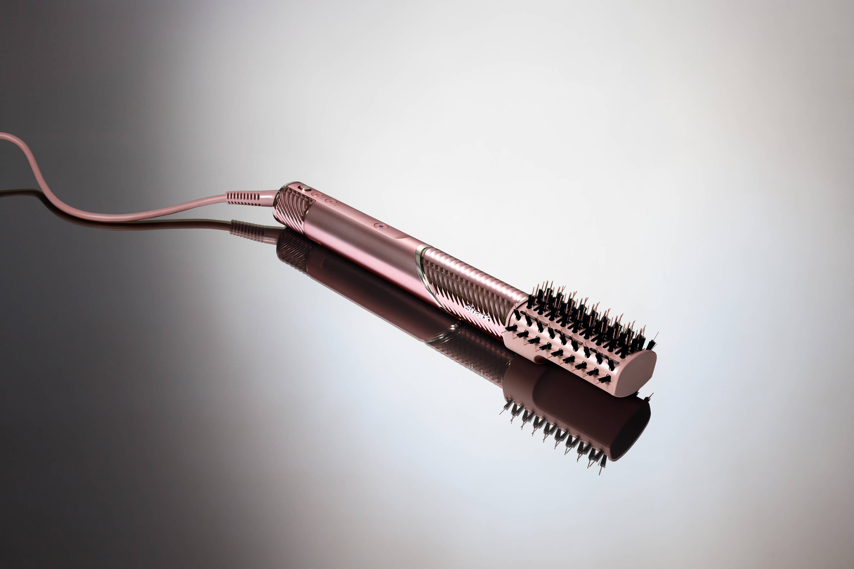 Shark Beauty hair styling tool campaign shot, professional photo retouching by GentleRetouch.