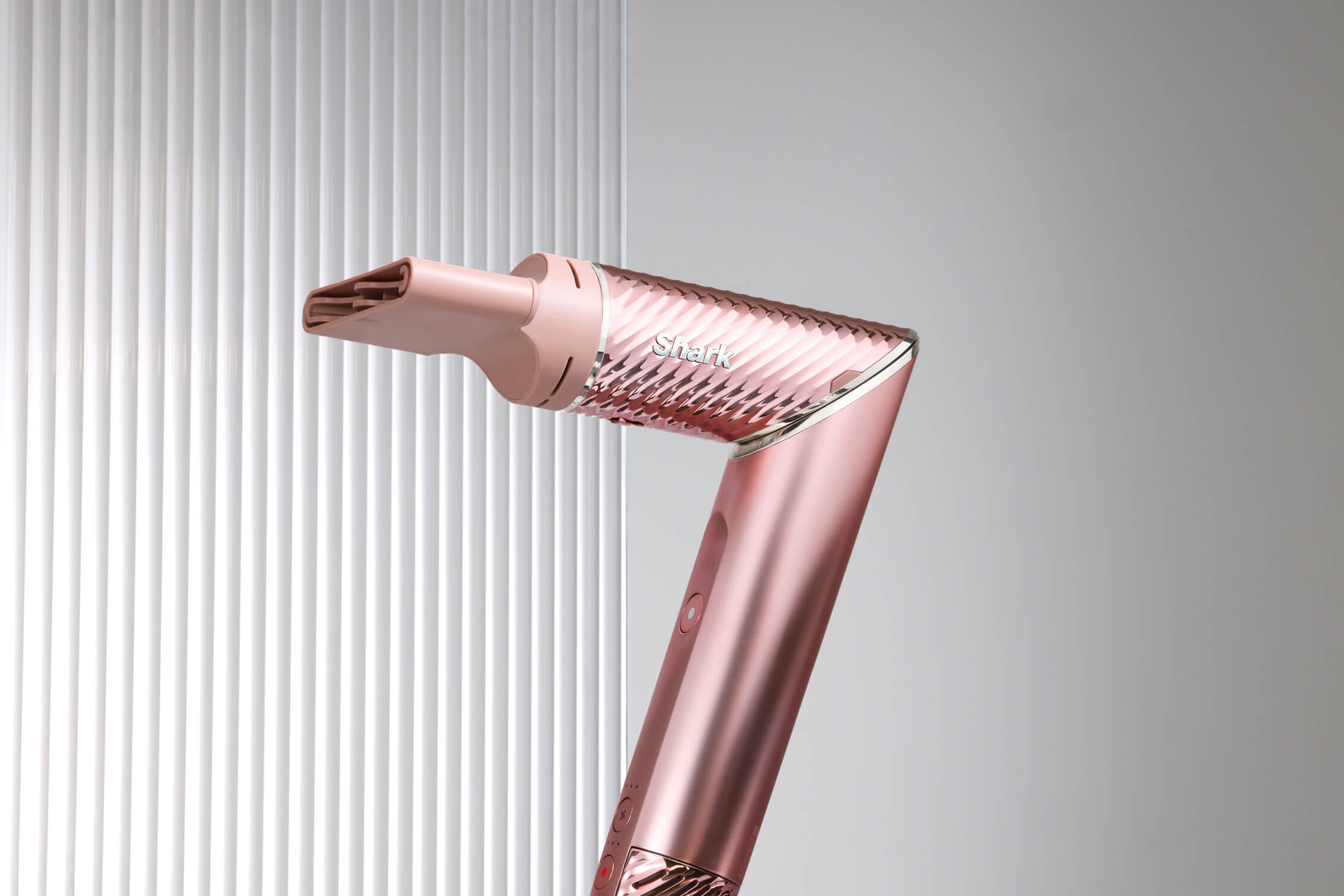 Shark Beauty hair styling tool campaign shot, professional photo retouching by GentleRetouch.