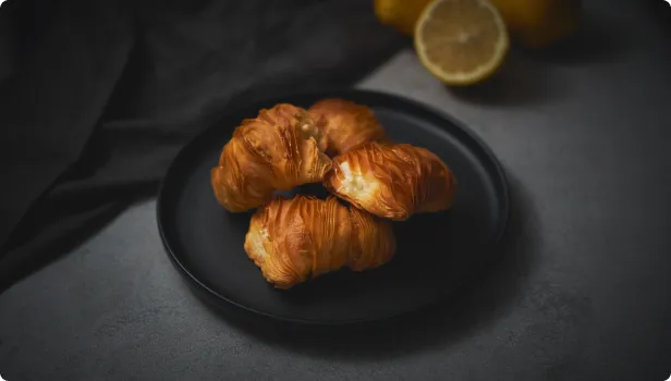 Italienska bakverk på ett fat