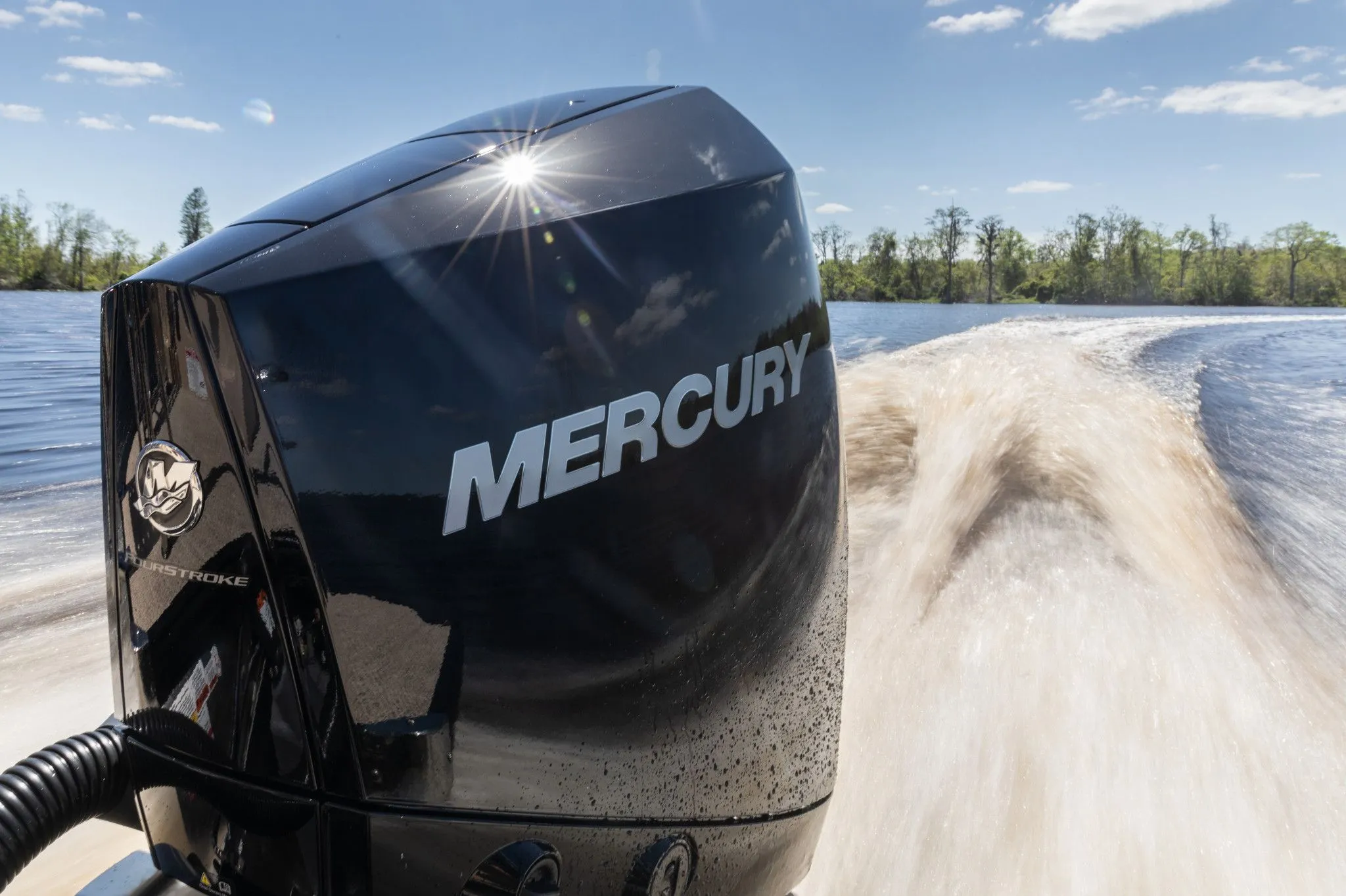 Mercury Aussenbordmotor währen der Fahrt