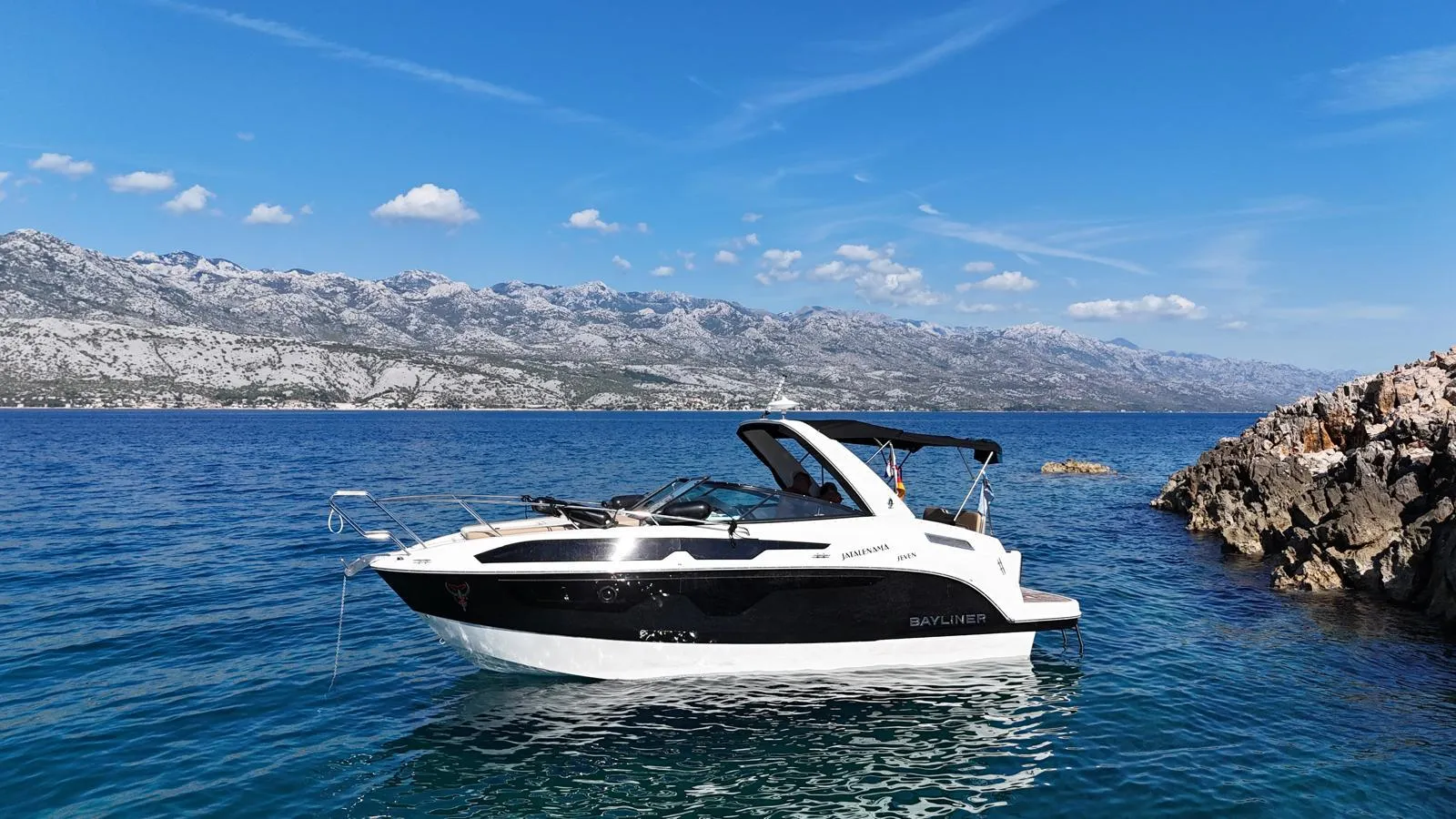 Bayliner Ciera 8 vor der Küste Kroatiens