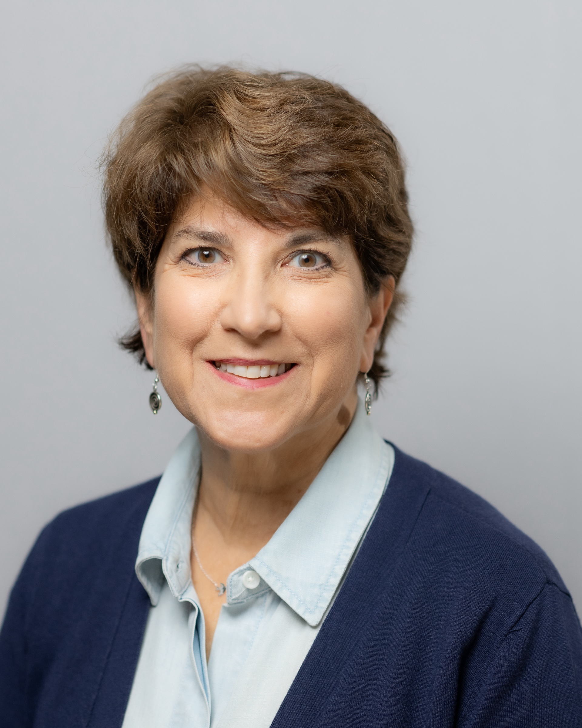 Headshot of Dianne Willoughby