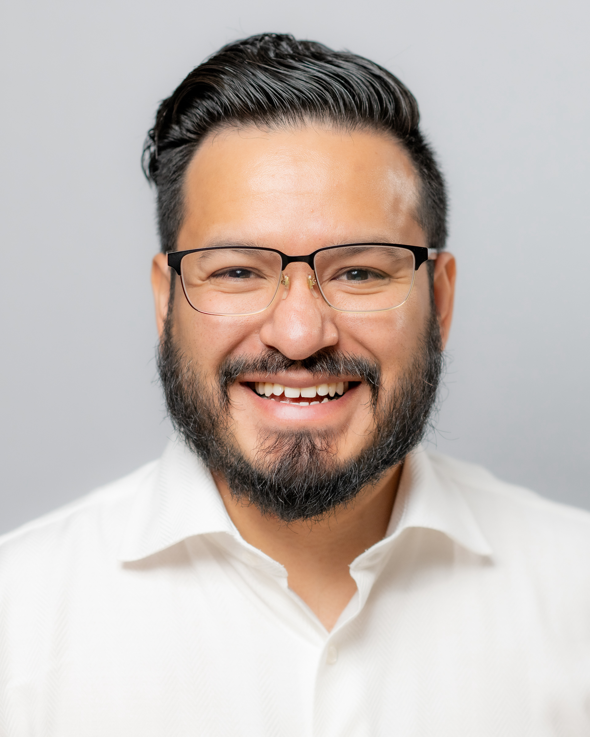 Headshot of Andres Romero