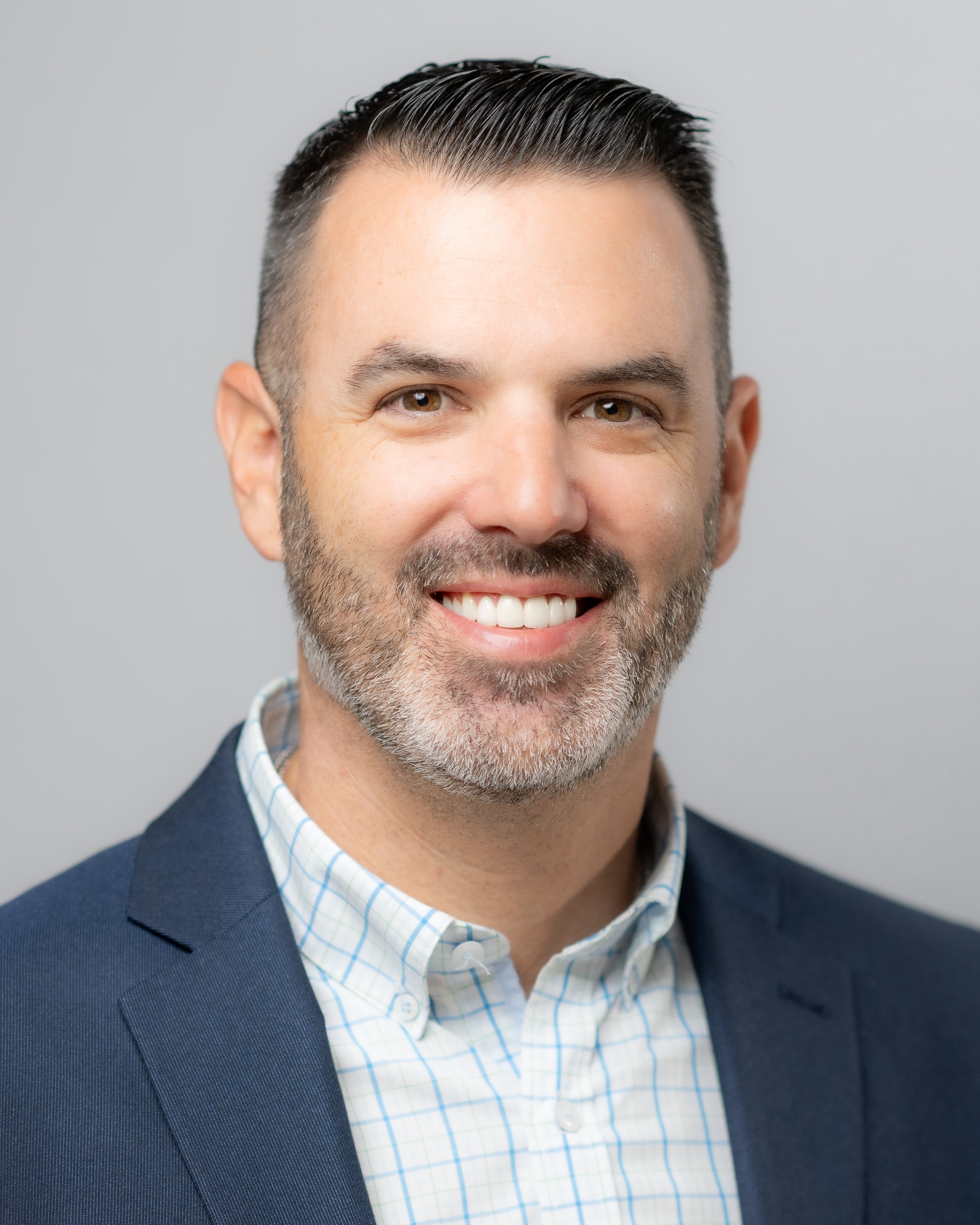 Headshot of Daniel Barros