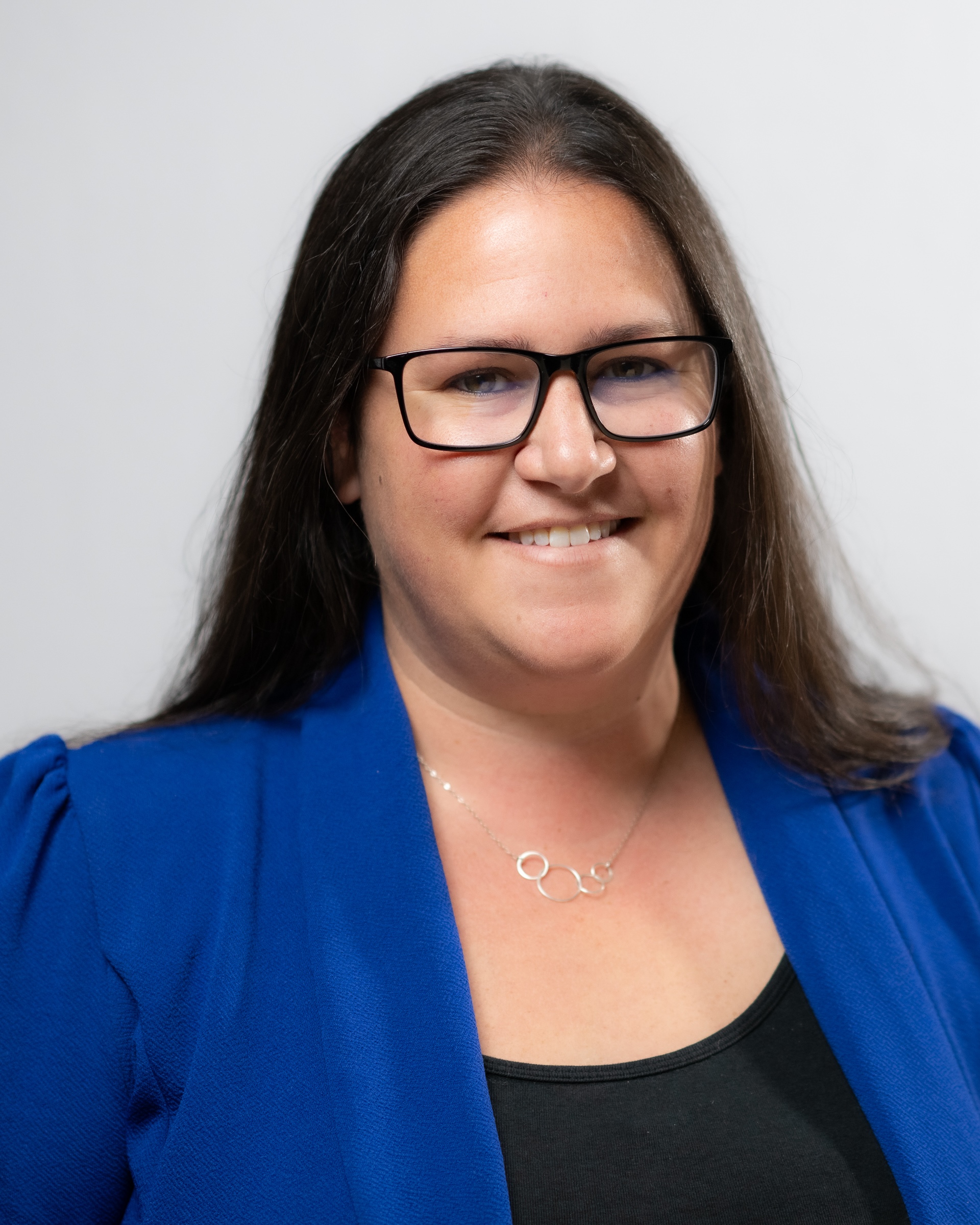 Headshot of Danielle Azzalino