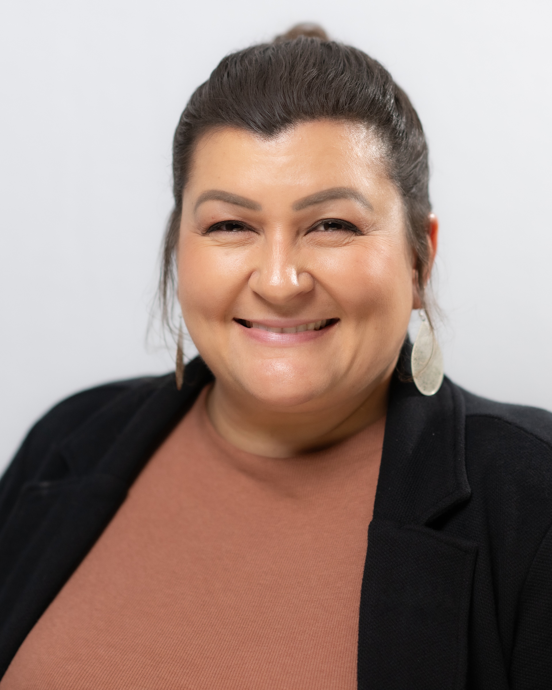 Headshot of Jennifer Dianos