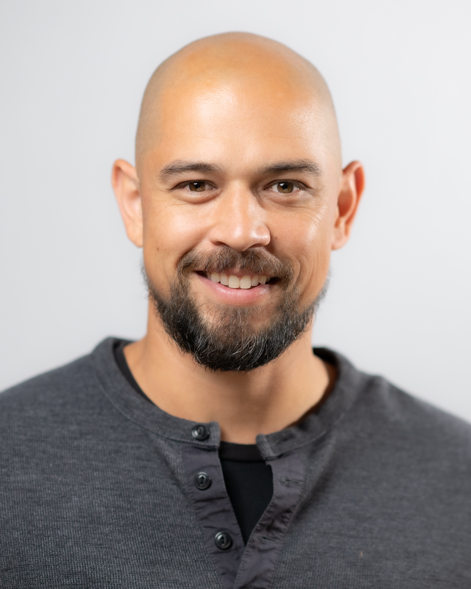 Headshot of Robert Kalkbrenner