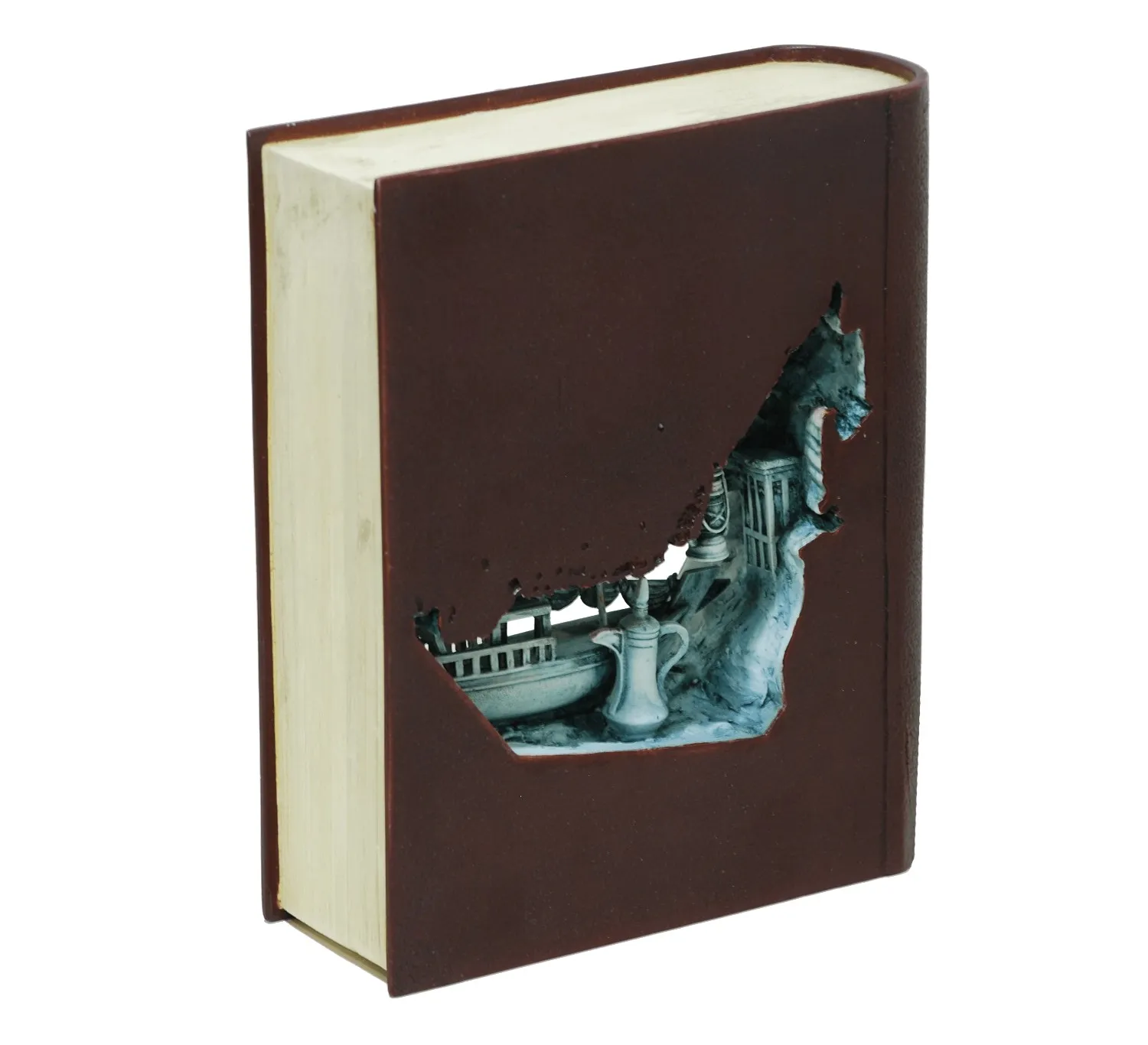 Hollow UAE Map with Heritage Elements — bespoke crystal gift