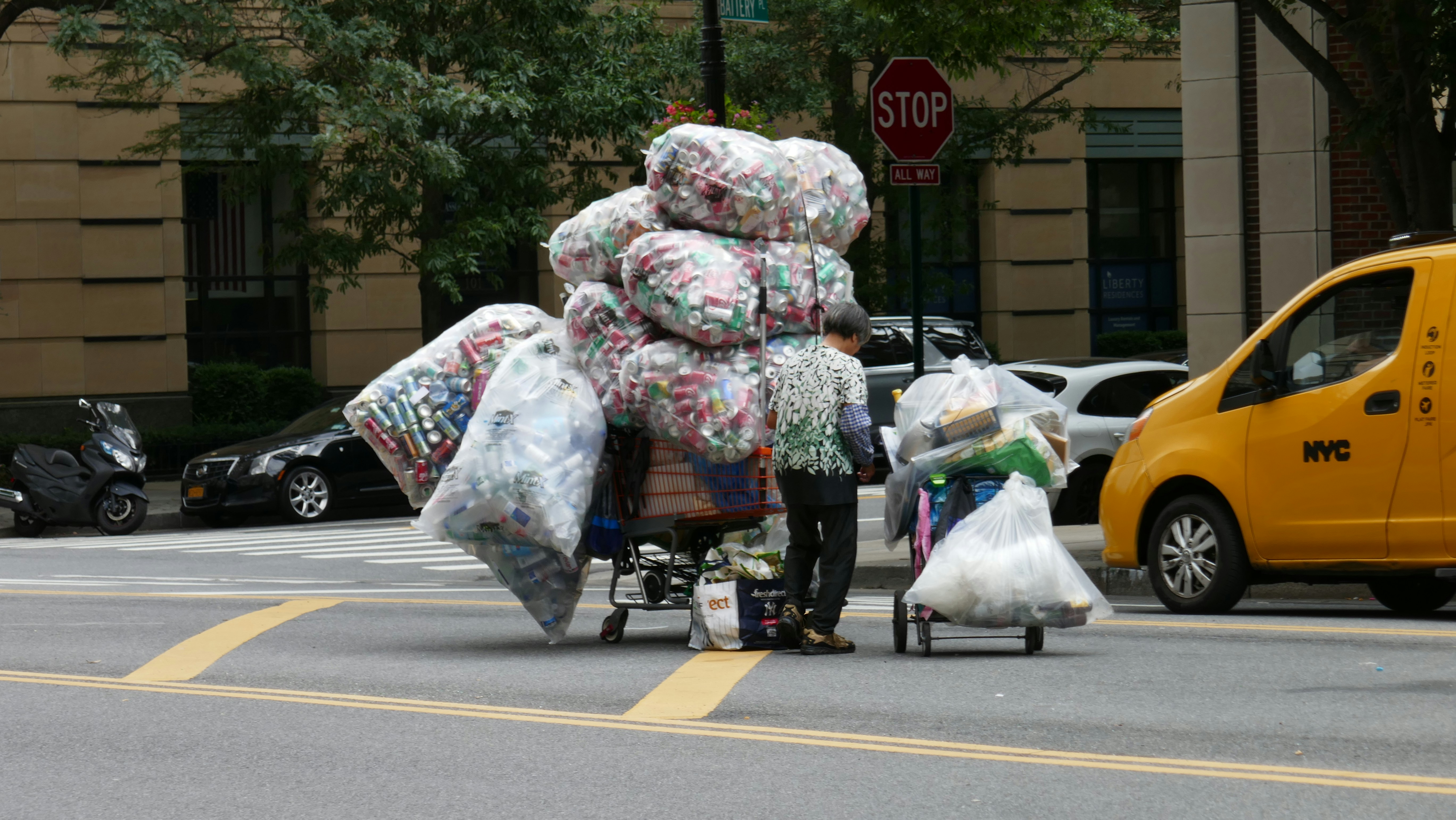 Image of happy movers helping a family settle in NYC