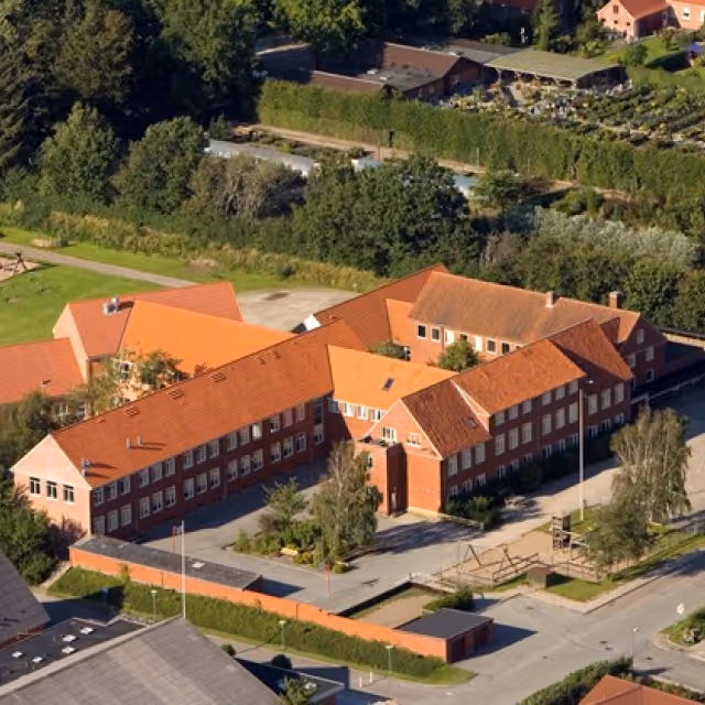 Dybvad skole