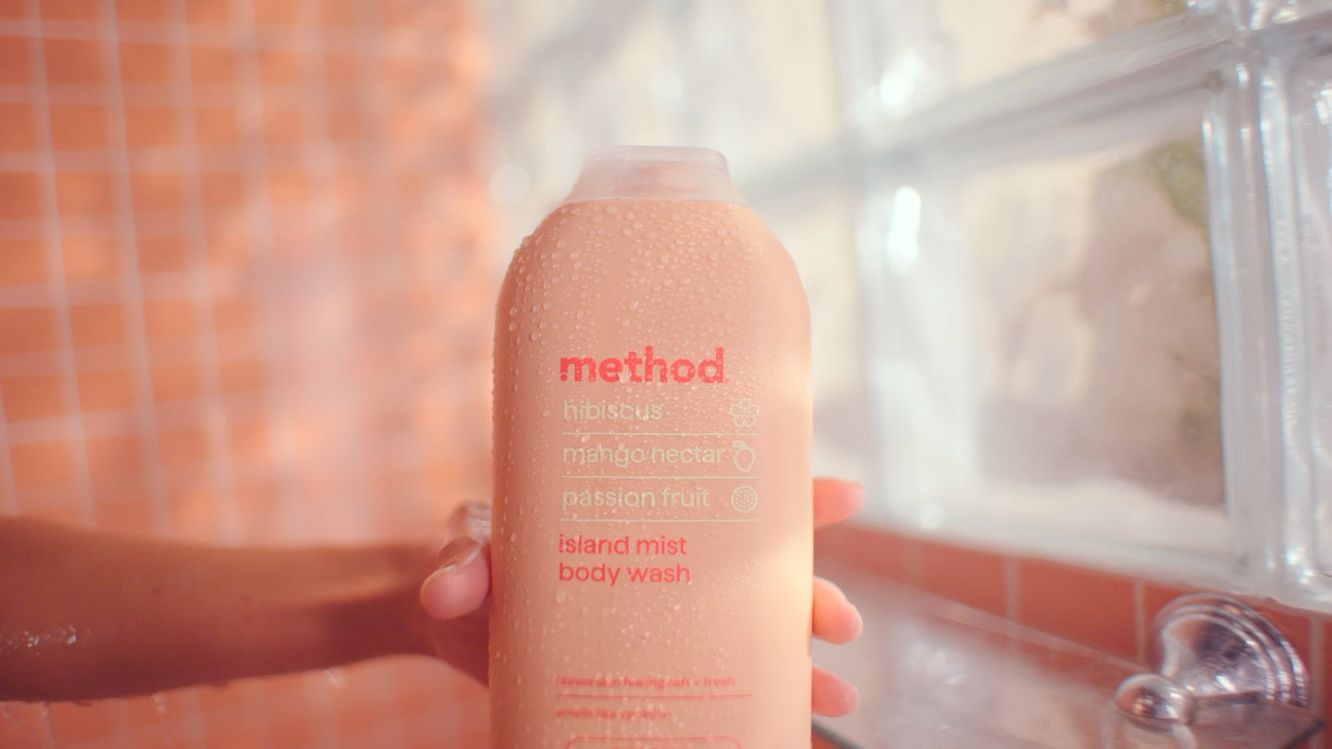 Island mist Method body wash in the shower