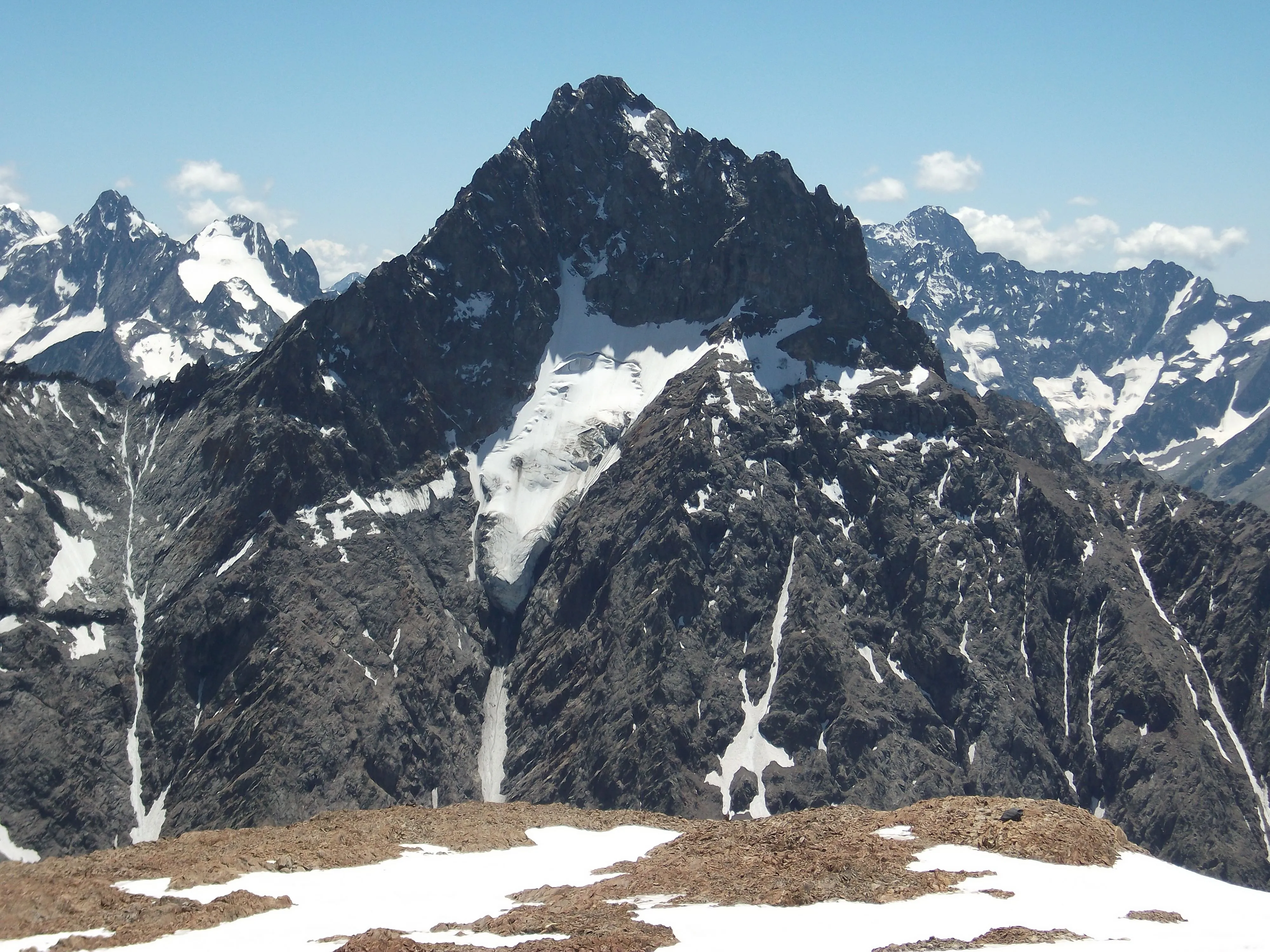 Aiguille du Plat de la Selle : le top 3 des plus belles voies !