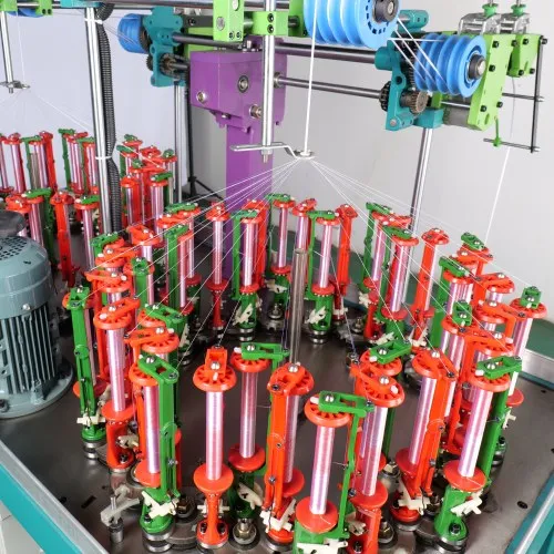 Maypole braiding machine