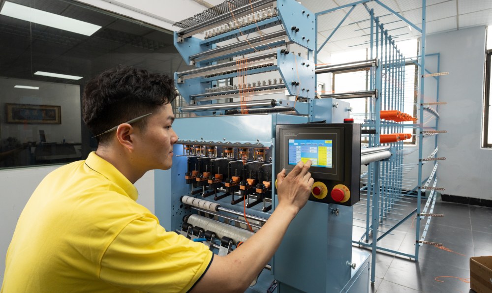 Credit Ocean cord knitting machine operation demo