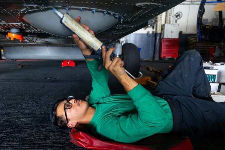 Electrically Conductive Sealants: Why PPG PR-2201 B-1 is Used for Aircraft Safety