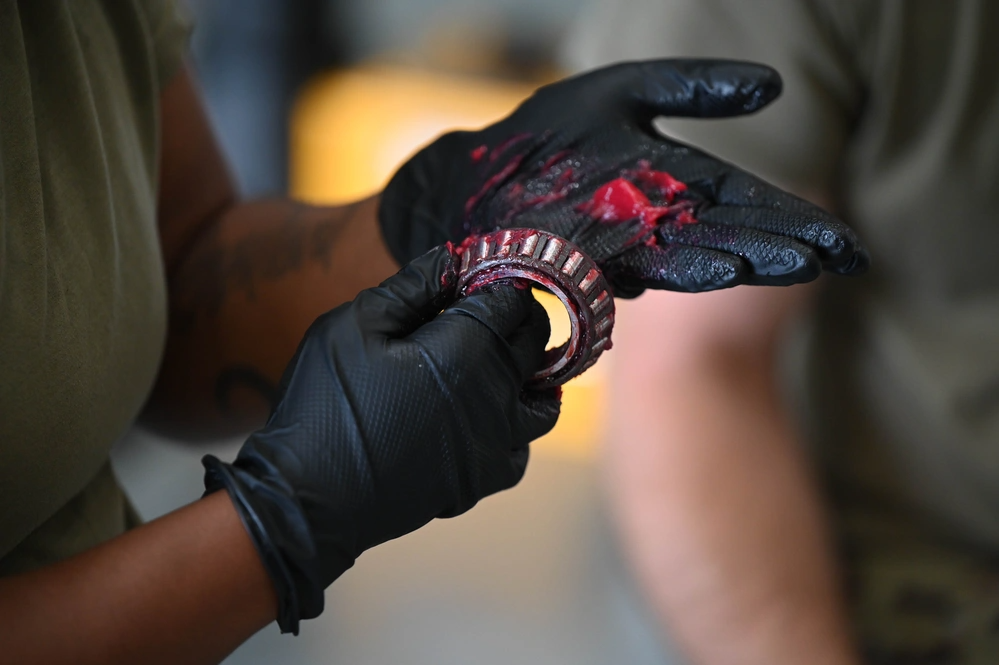 The Greenwood Aerospace Guide to ExxonMobil Aviation Greases and Gear Lubricants