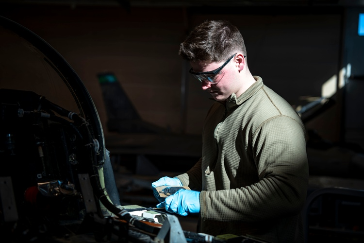 Best Practices for Evaluating GSA-Listed Adhesives and Sealants for Aerospace Compliance