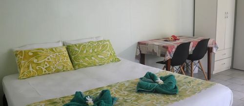 Accommodation options for Ranginui Retreat at Ootu Beach