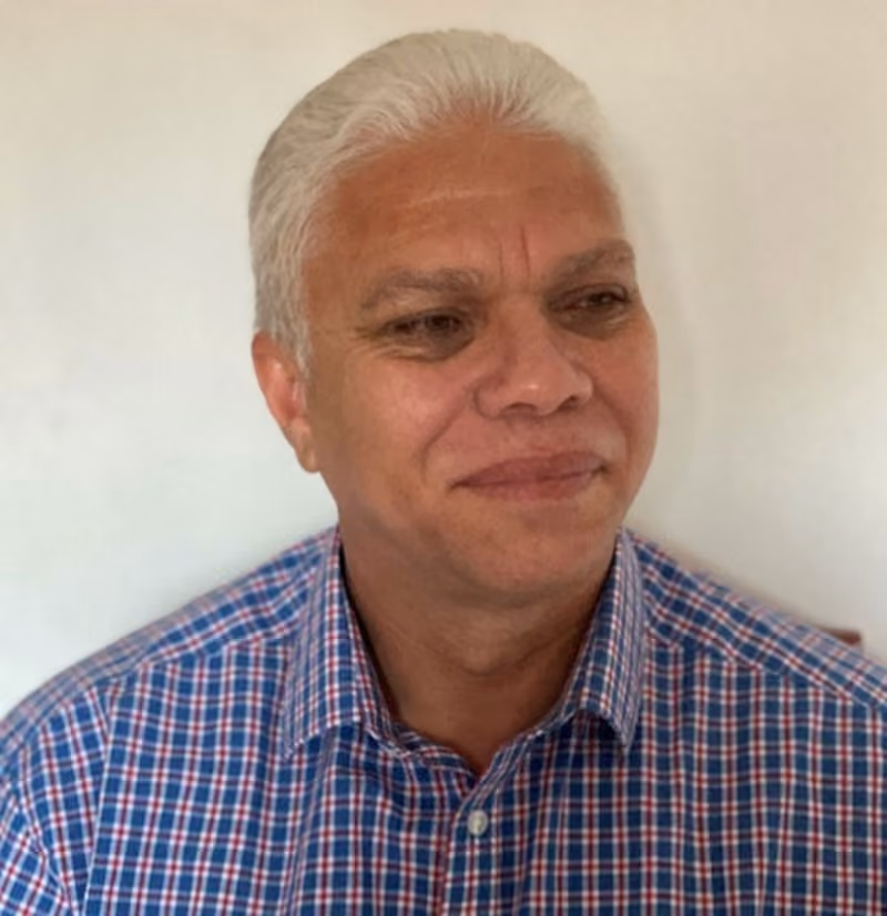 Prof. Elvis Saal