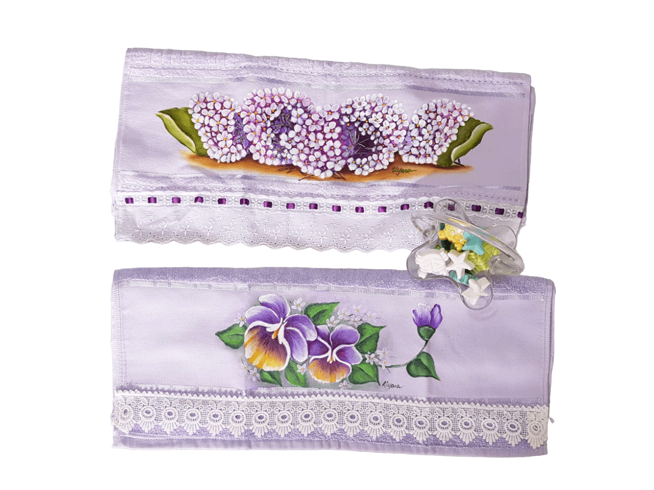 toalhas de rosto lilas