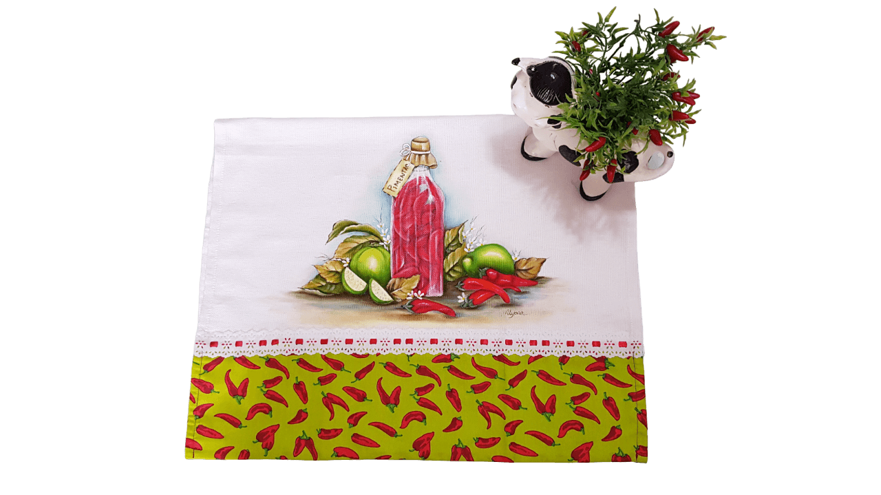 pano de copa branco e verde com estampa de pimenta