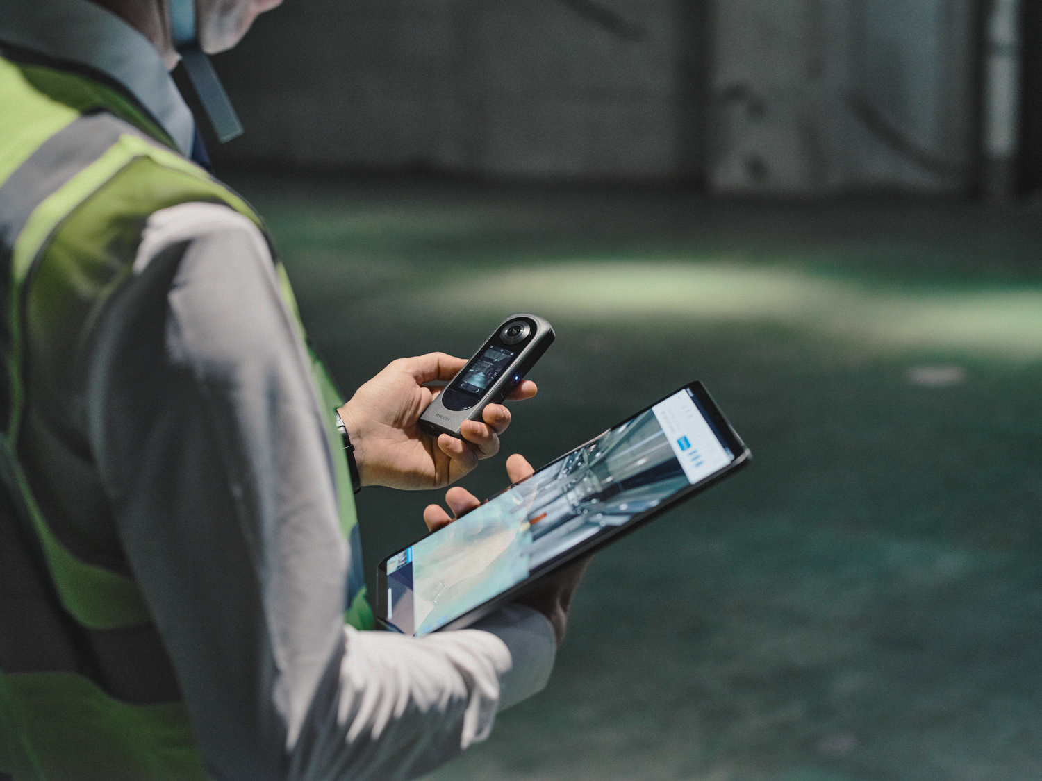 「活用できない」「定着しない」をなくせる方法をご存じですか？スマホもアプリも不要！360度カメラで“撮るだけ”で現場をまるごと共有