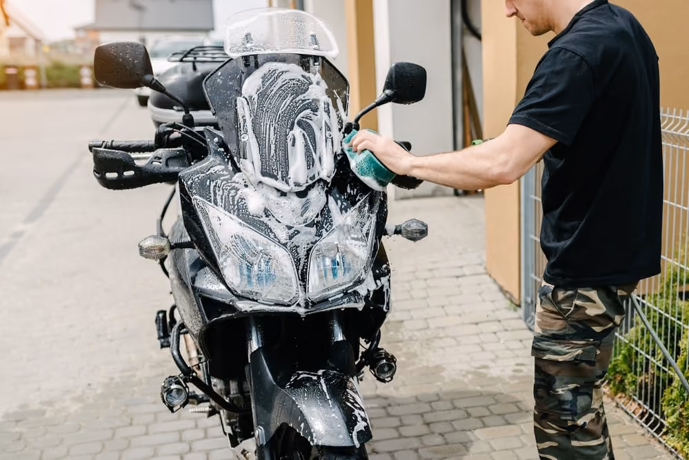 How to wash a motorcycle