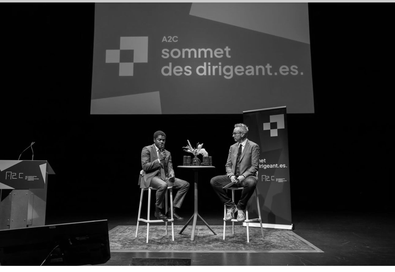 Francis Gosselin conférencier lors d'un sommet sur les inégalités économiques