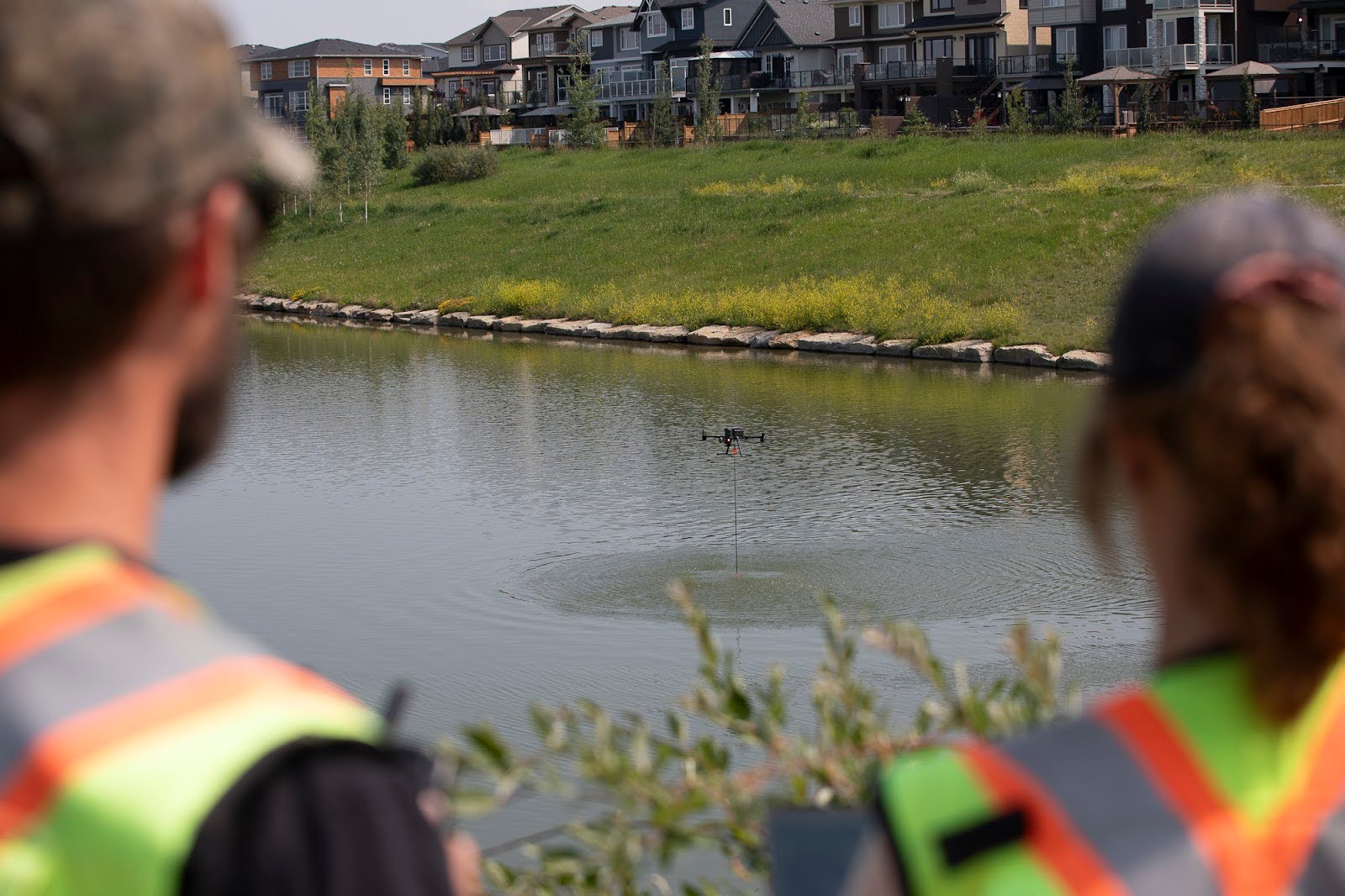 Drone Pilots Survey a Pond with SPH Engineering’s UAV-Mounted Echo Sounder