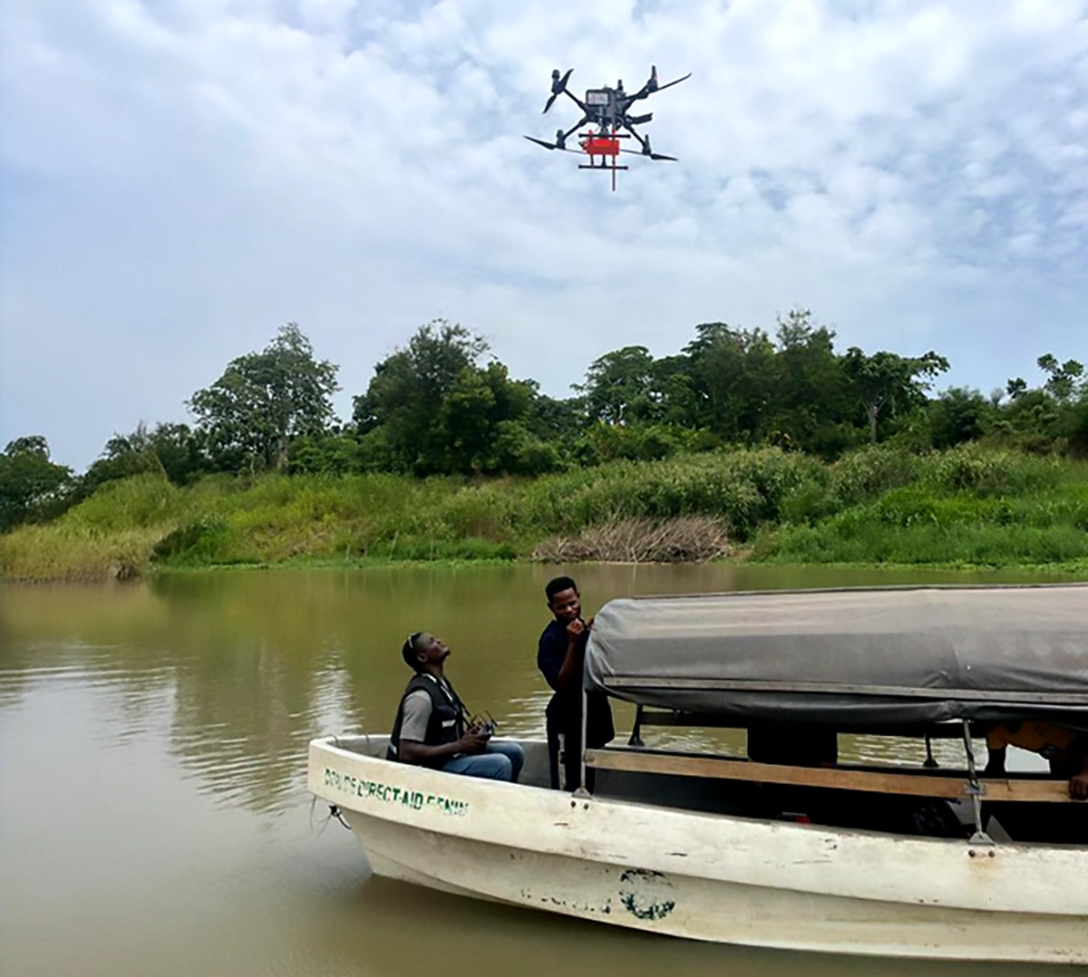 Operating a drone from a boat during river hydrometry survey