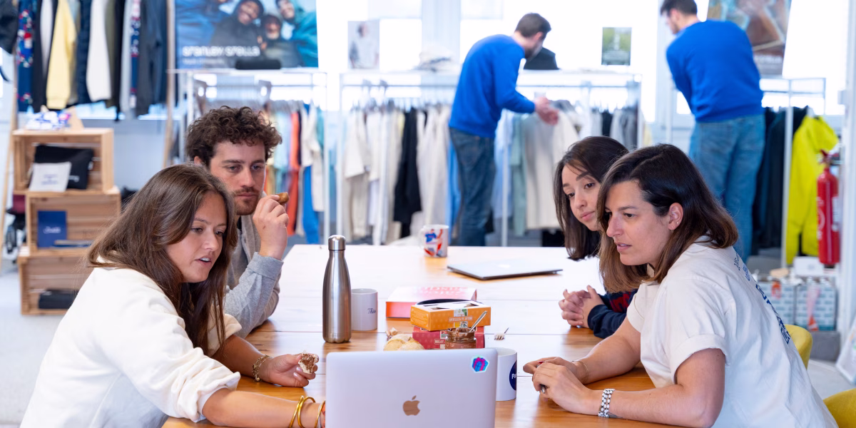 Veste personnalisée offerte à un nouveau collaborateur