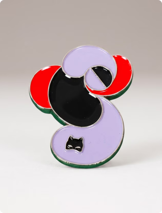 Pins en métal sur-mesure