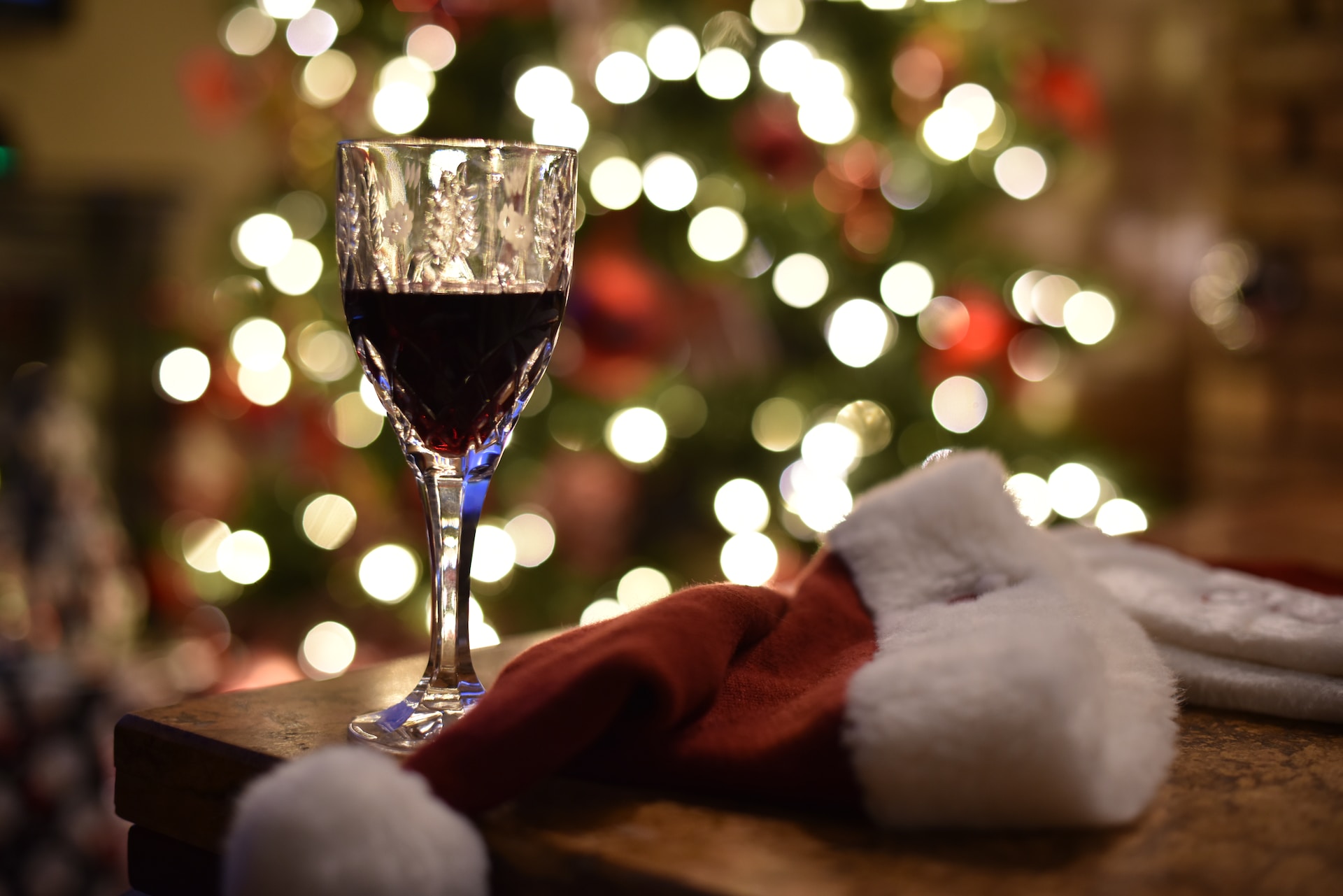 Discover the top holiday catering trends for Christmas, from festive menus to creative event ideas that will impress your guests this season.