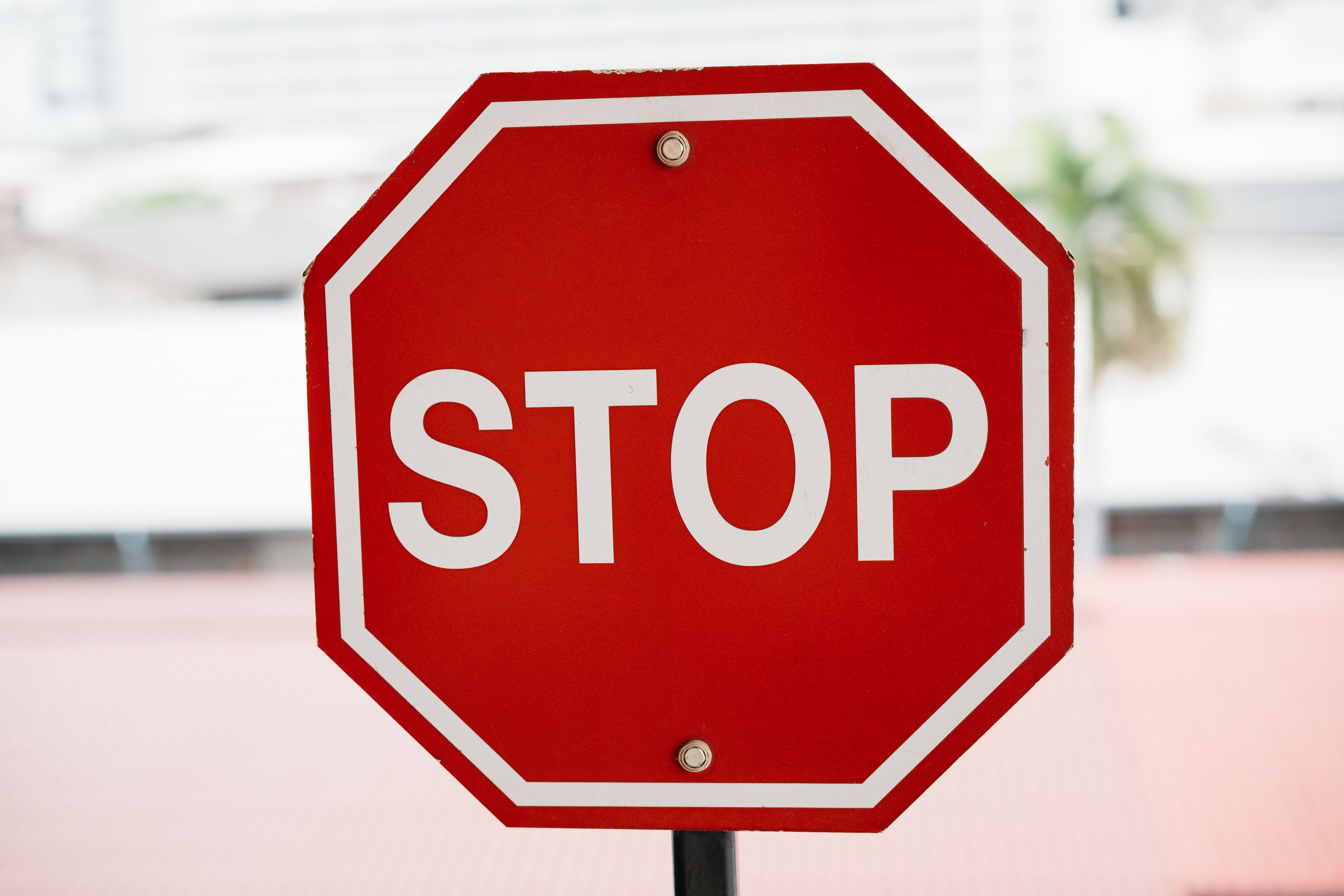 5 Red Flags to Watch for When Choosing a Financial Advisor 