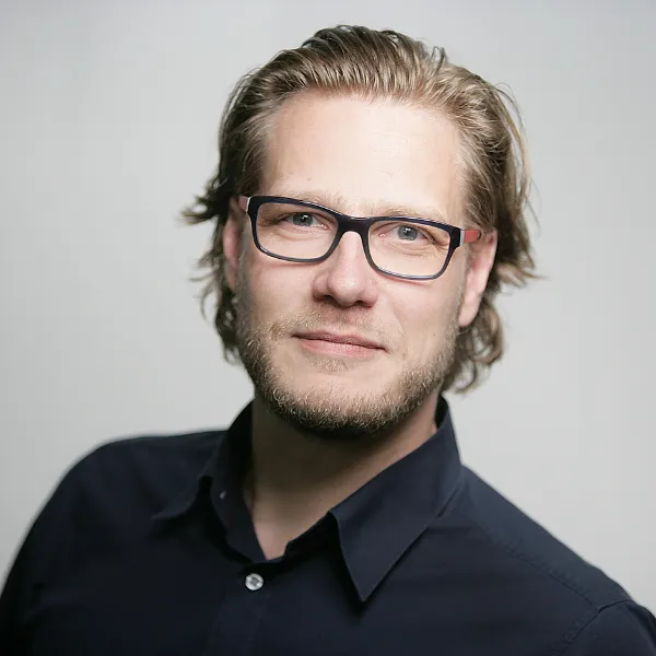 Oliver Koszel, Chief Operating Officer