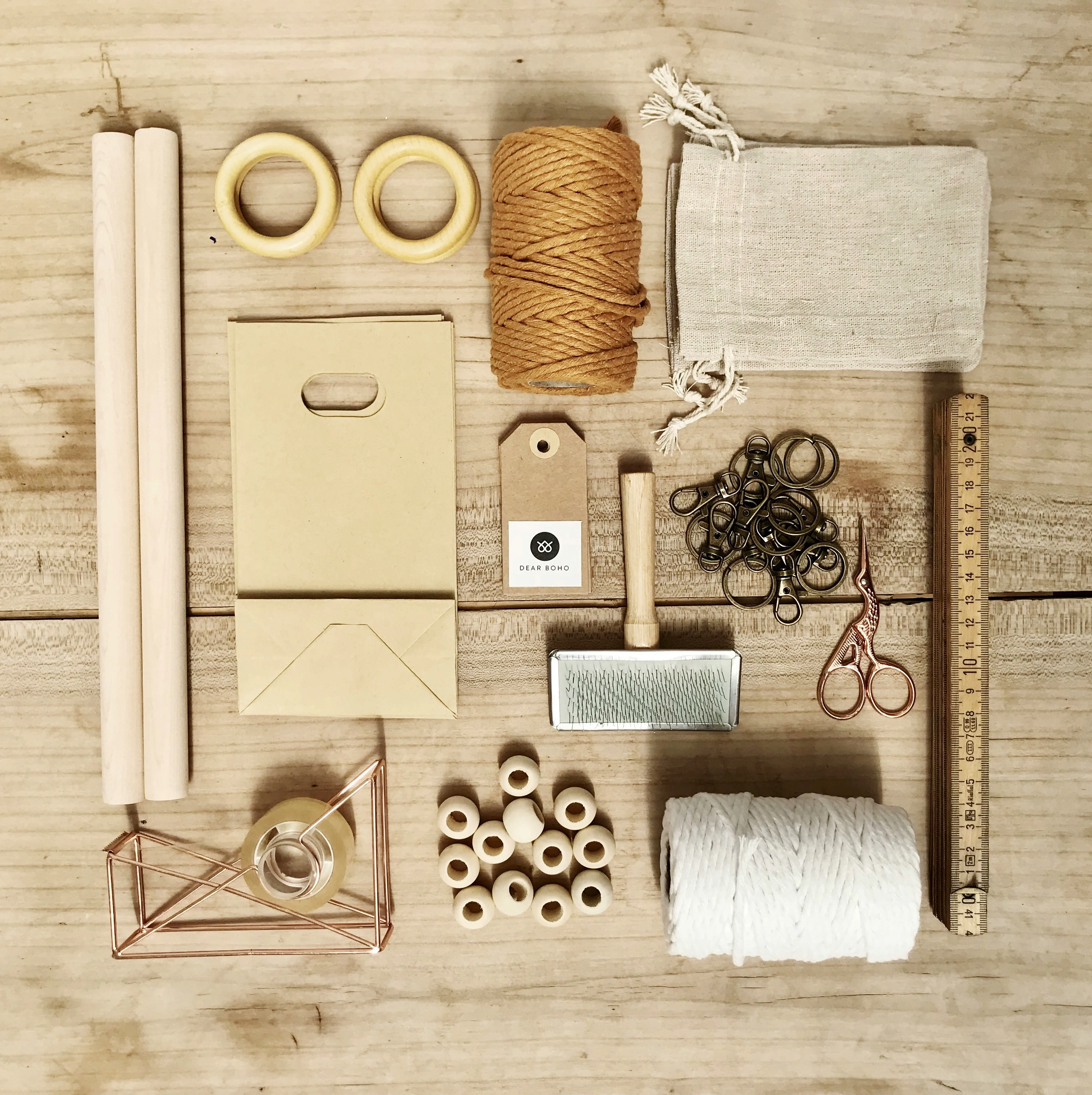 Useful tools to handcraft gifts