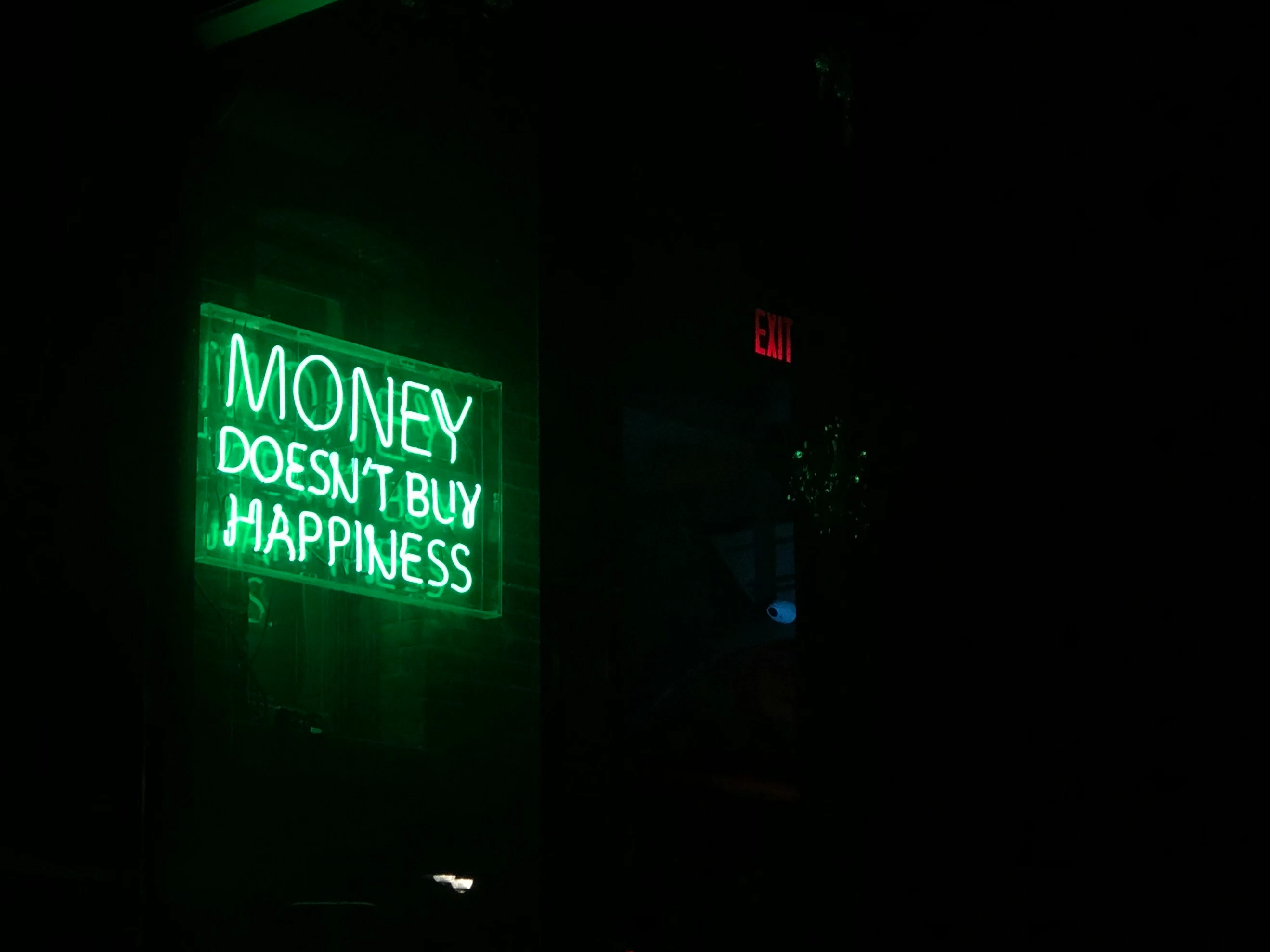 Money doesn't buy hapiness