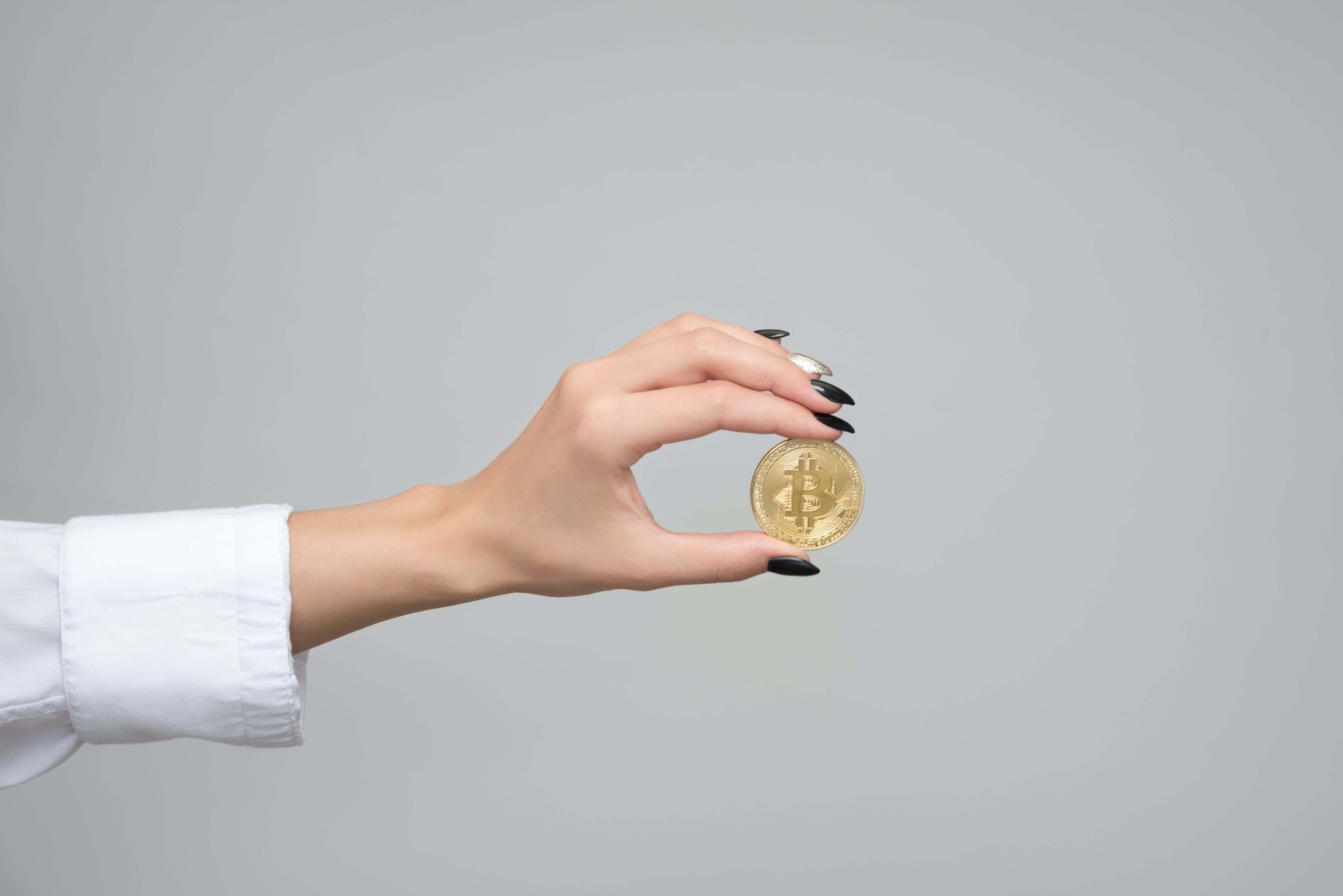Mujeres en Blockchain: Celebrando las contribuciones femeninas en el 15º aniversario.