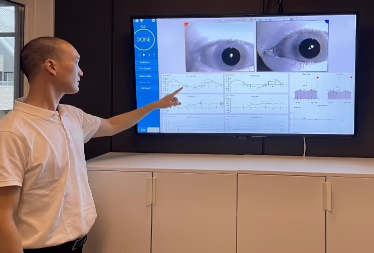 Brain camp leader shows results from dizziness measurements