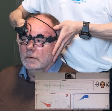 vHIT is a test that measures the function of the balance nerve and balance organ in the inner ear, and the coordination of movement signals from the neck to the eyes. Photo: Eirik Andreasen/ Brain Camp