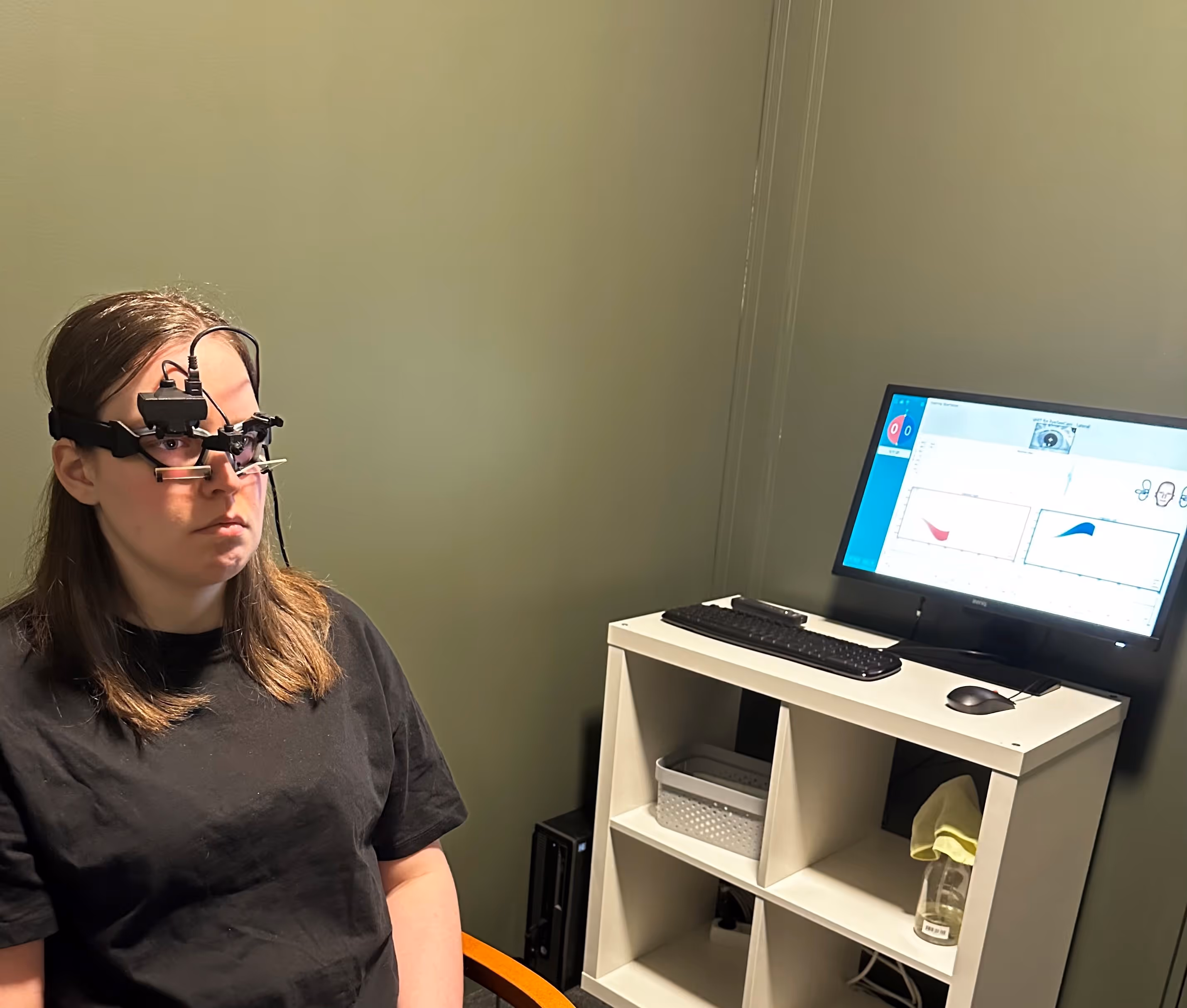 vHIT tests whether there is damage to the balance nerve or the balance organ, and how the brain processes and coordinates movement signals from muscles and joints in the neck and from the balance organ in the inner ear while the test shows how coordinated eye movements are with the brain's integration of movement information from the neck and balance organ.