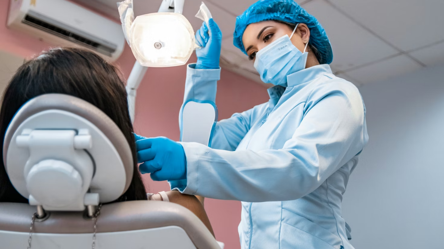 Sedacja w stomatologii – nowoczesny sposób na leczenie bez stresu i bólu