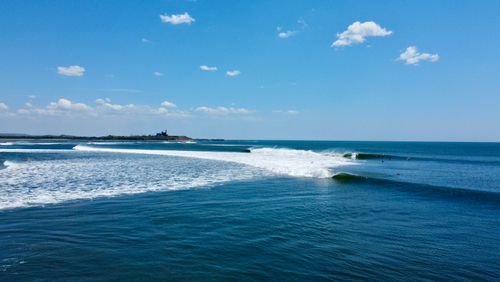 Unusual rain and Puerto Sandino's wave
