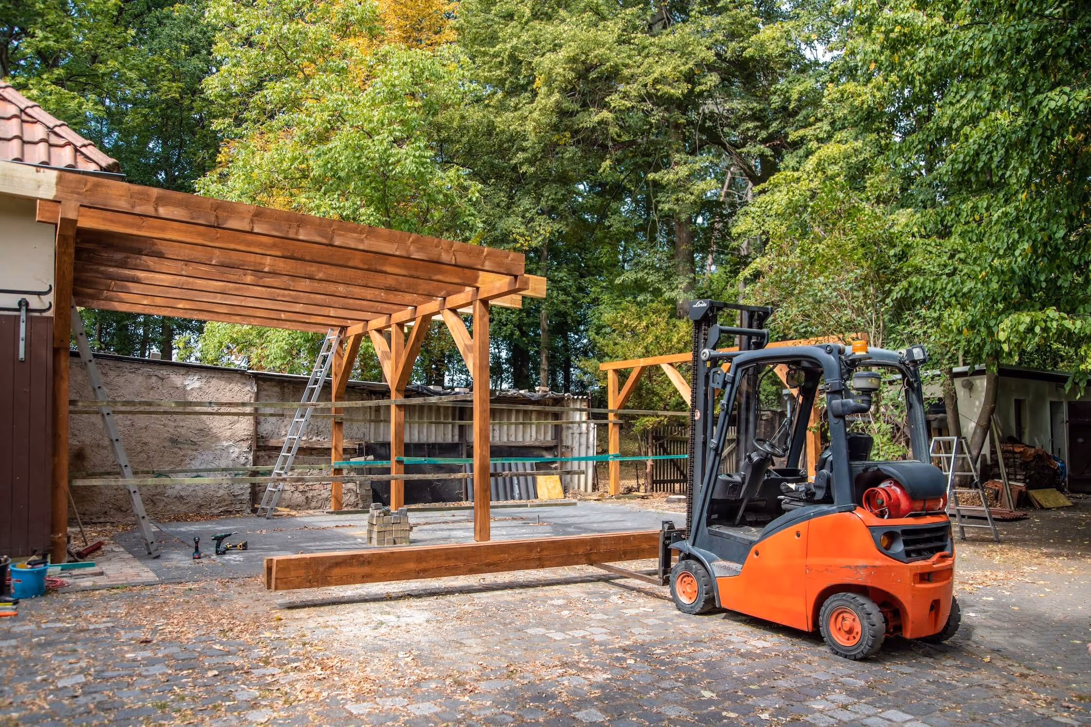 Der Bau eines Carports aus Holz