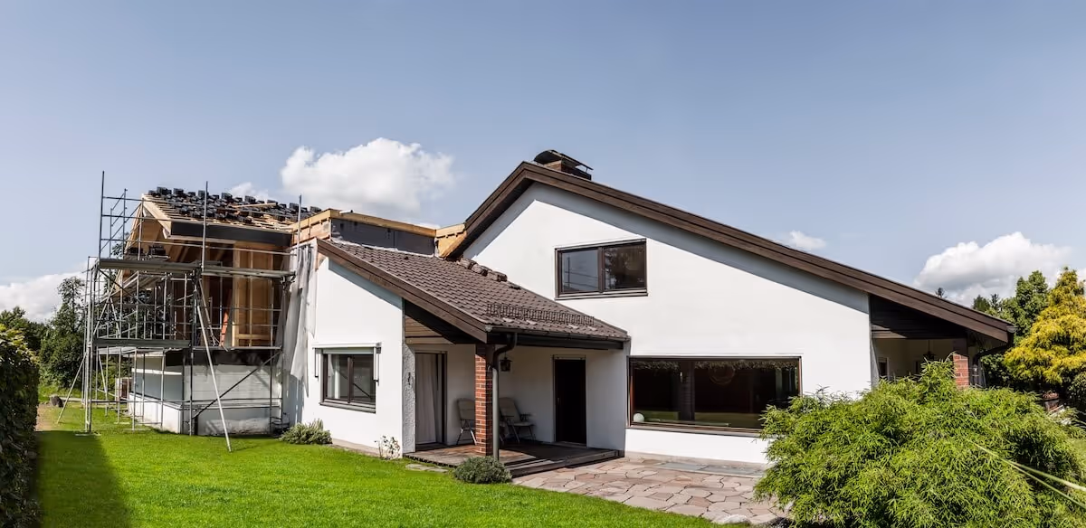 Anbau am Haus wird gebaut