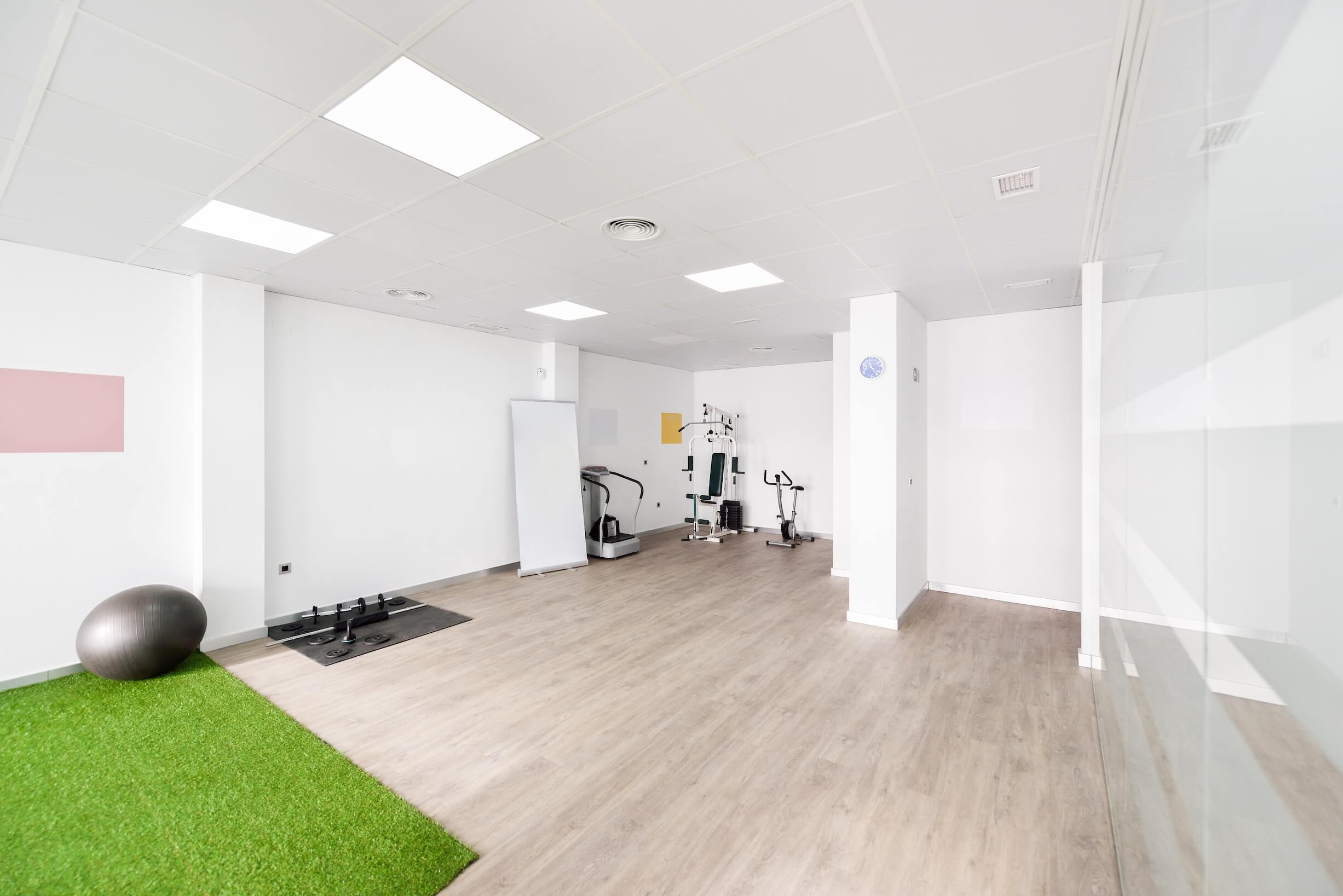 Physiotherapie-Raum mit Potential zur Ferienwohnung-Umwandlung