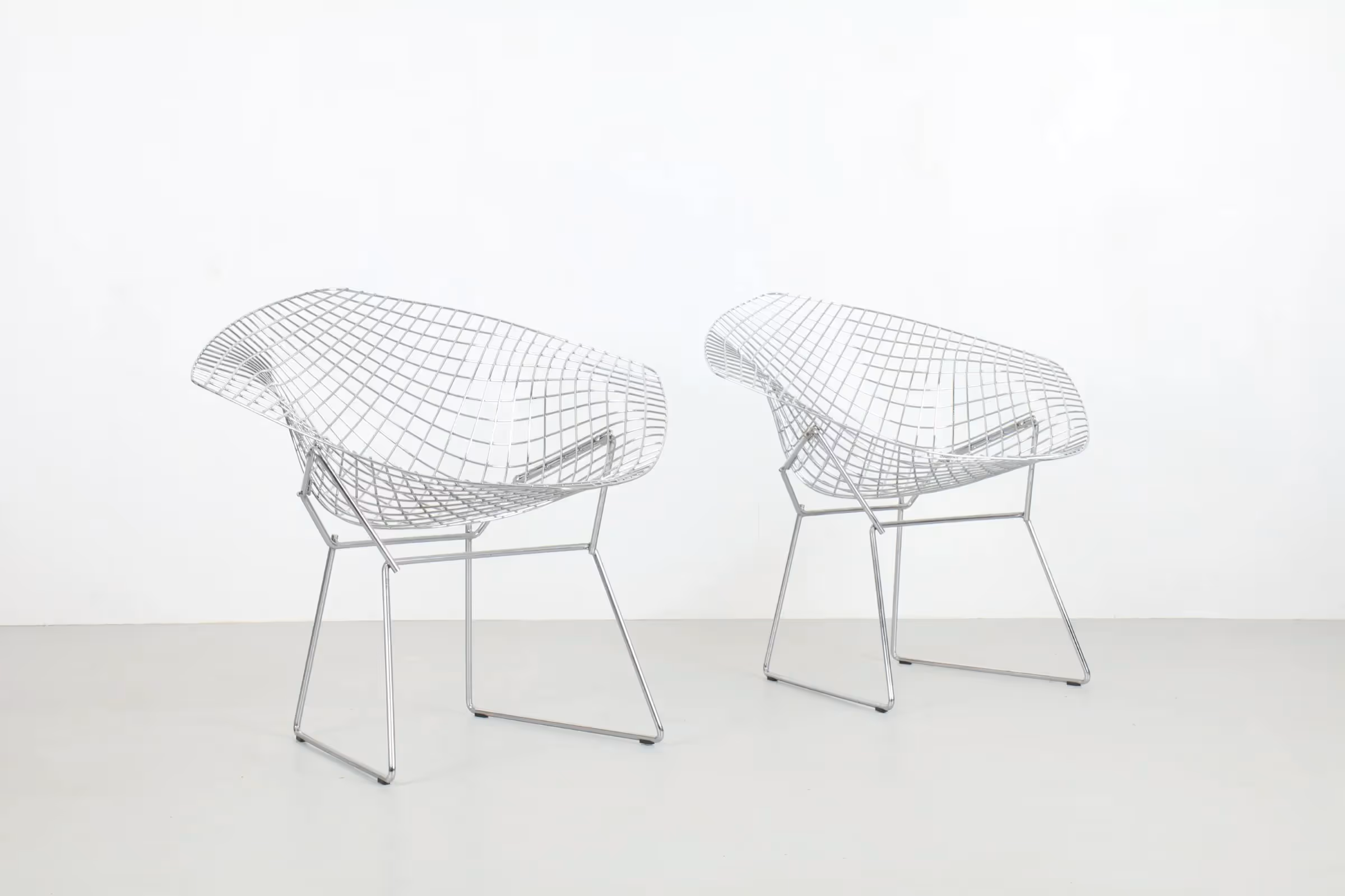 Sharp Harry Bertoia Diamond Chair by Knoll