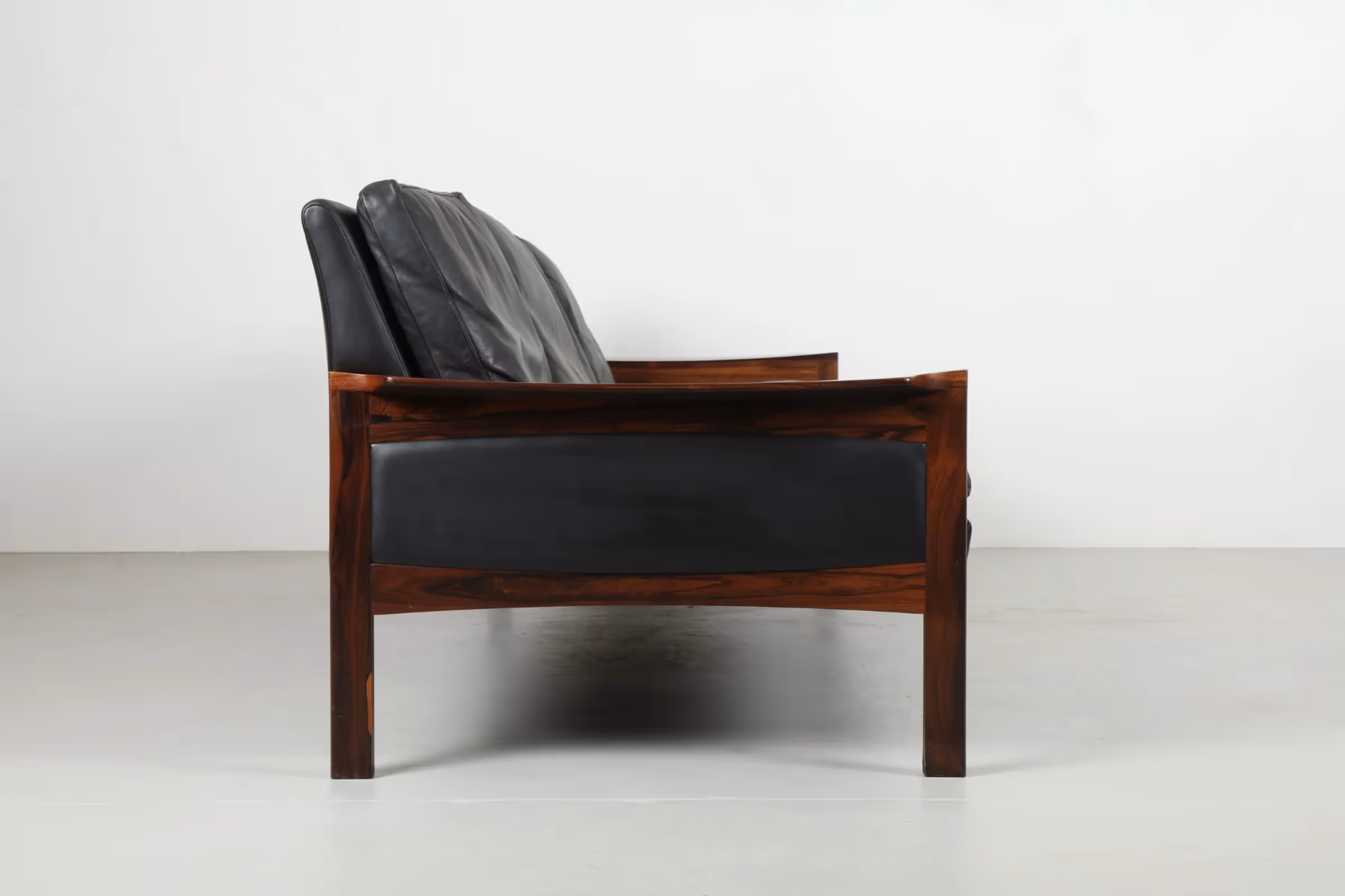 Deluxe Reno Wahl Iversen 'Model 200' Sofa by Godtfred H Petersen