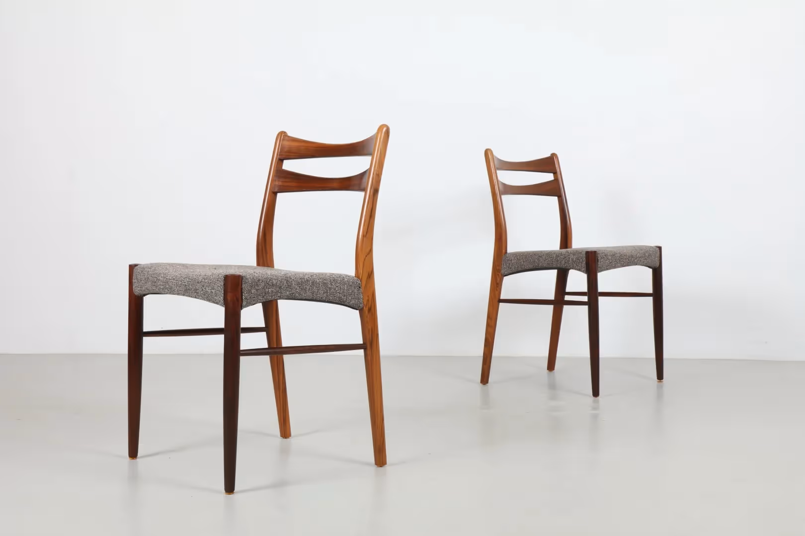 Six Stunning Arne Wahl Iversen (Attr) 'No.344' Rosewood Dining Chairs