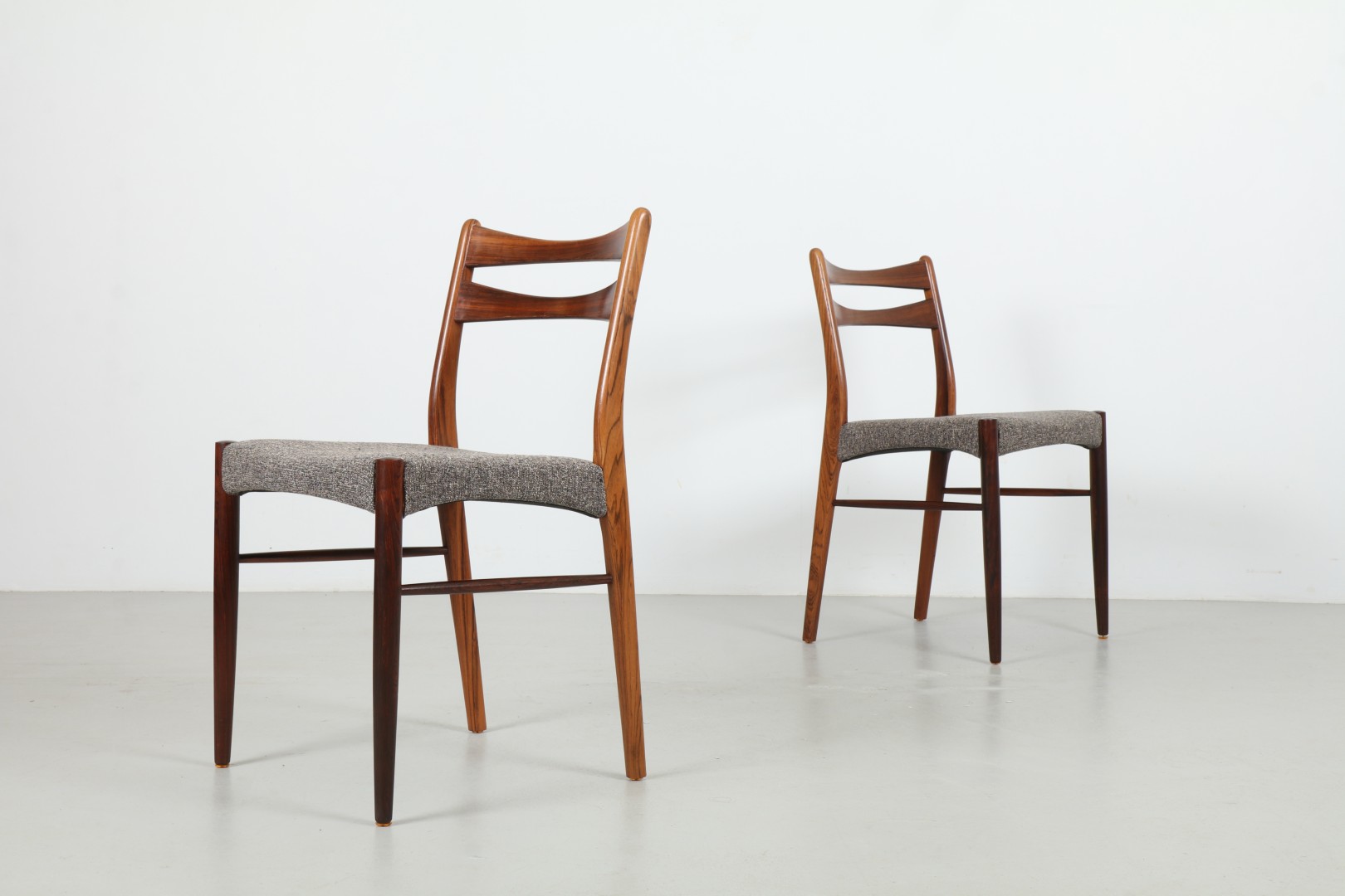 Six Stunning Arne Wahl Iversen (Attr) 'No.344' Rosewood Dining Chairs
